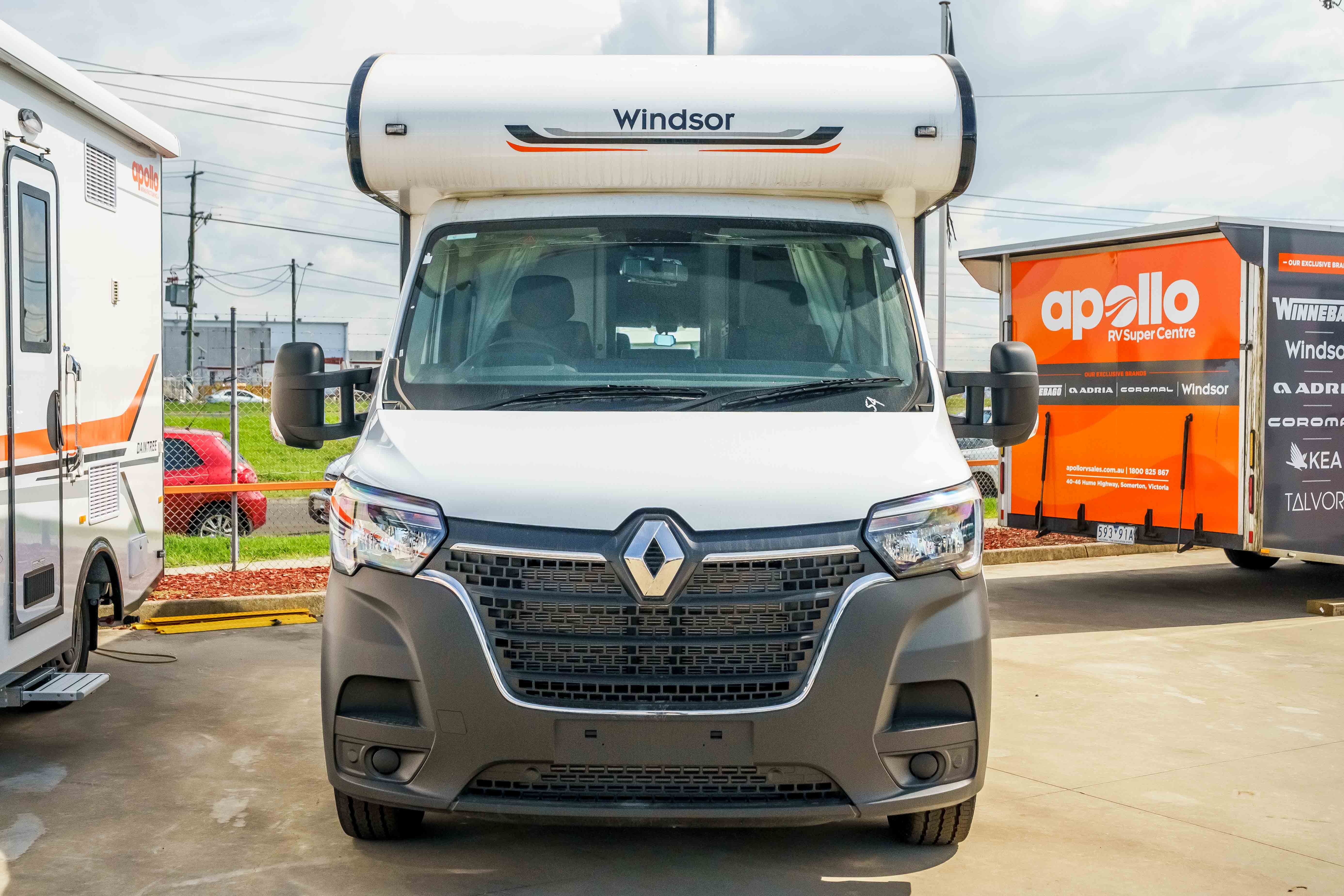 Carousel Popup Thumnails 2 - 2024 Windsor Daintree Renault 2 Berth