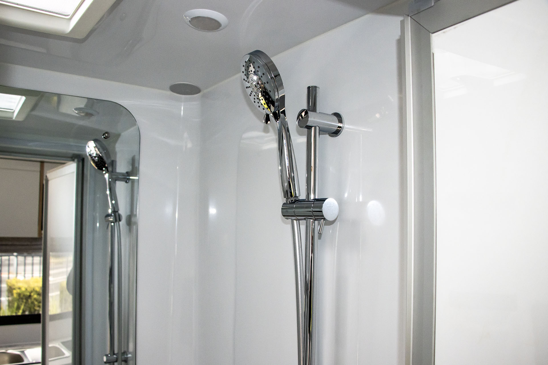 Carousel Popup Thumnails 31 - 2024 Kea Discovery M660 Mercedes 4 Berth