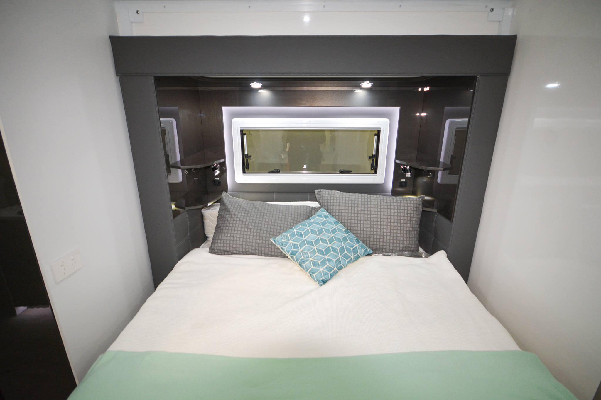 Carousel Popup Thumnails 20 - 2024 Windsor Simpson Fiat 4 Berth