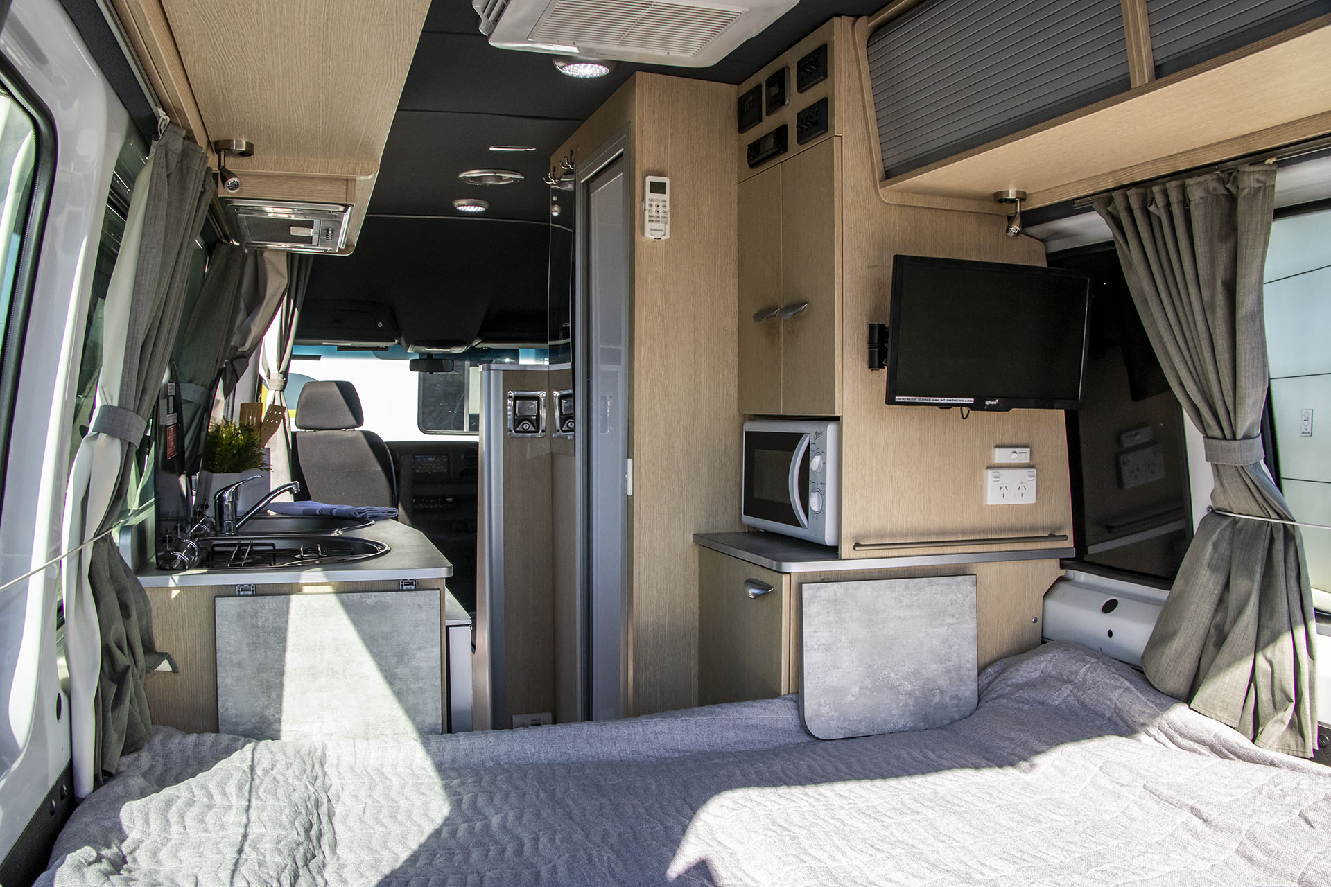 Carousel Popup Thumnails 28 - 2021 Kea Nomad M700 Mercedes 3 Berth