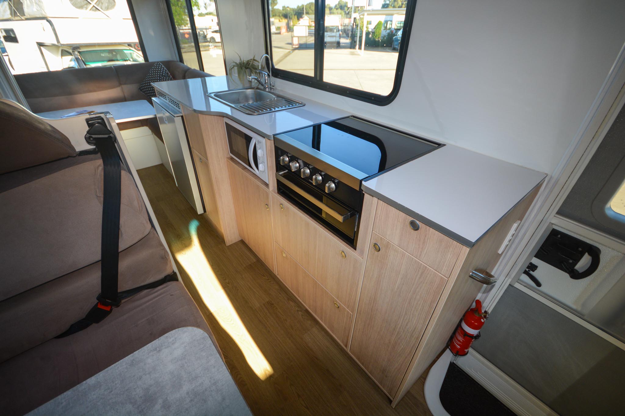 Carousel Popup Thumnails 38 - 2020 Kea River M721 Mercedes 6 Berth