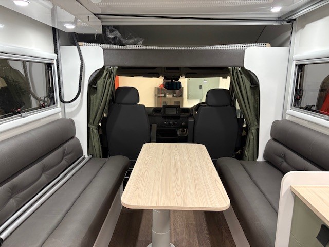 Carousel Popup Thumnails 15 - 2024 Windsor Daintree Renault 2 Berth