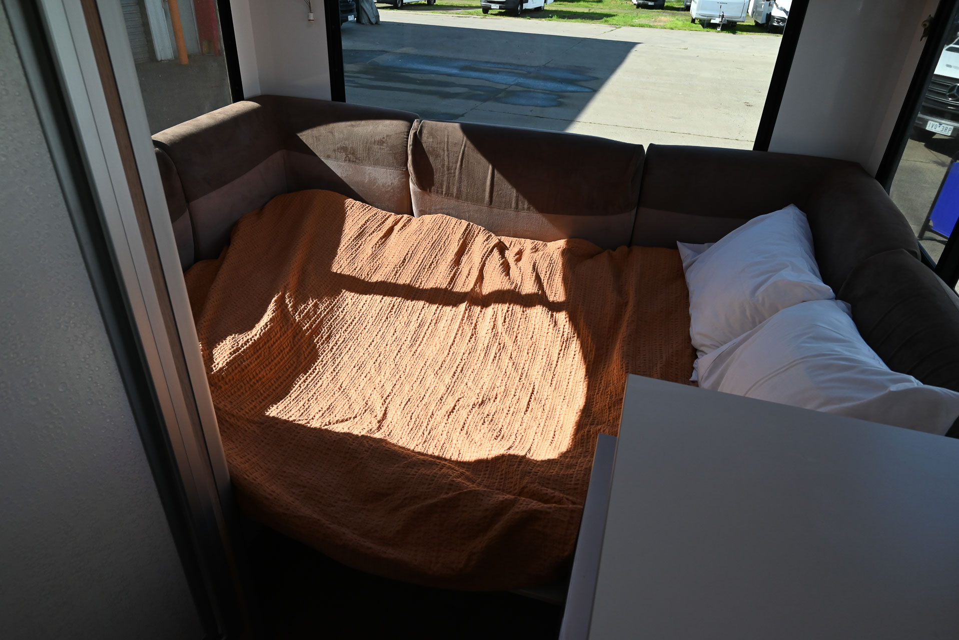 Carousel Popup Thumnails 29 - 2019 Kea River M721 Mercedes 6 Berth