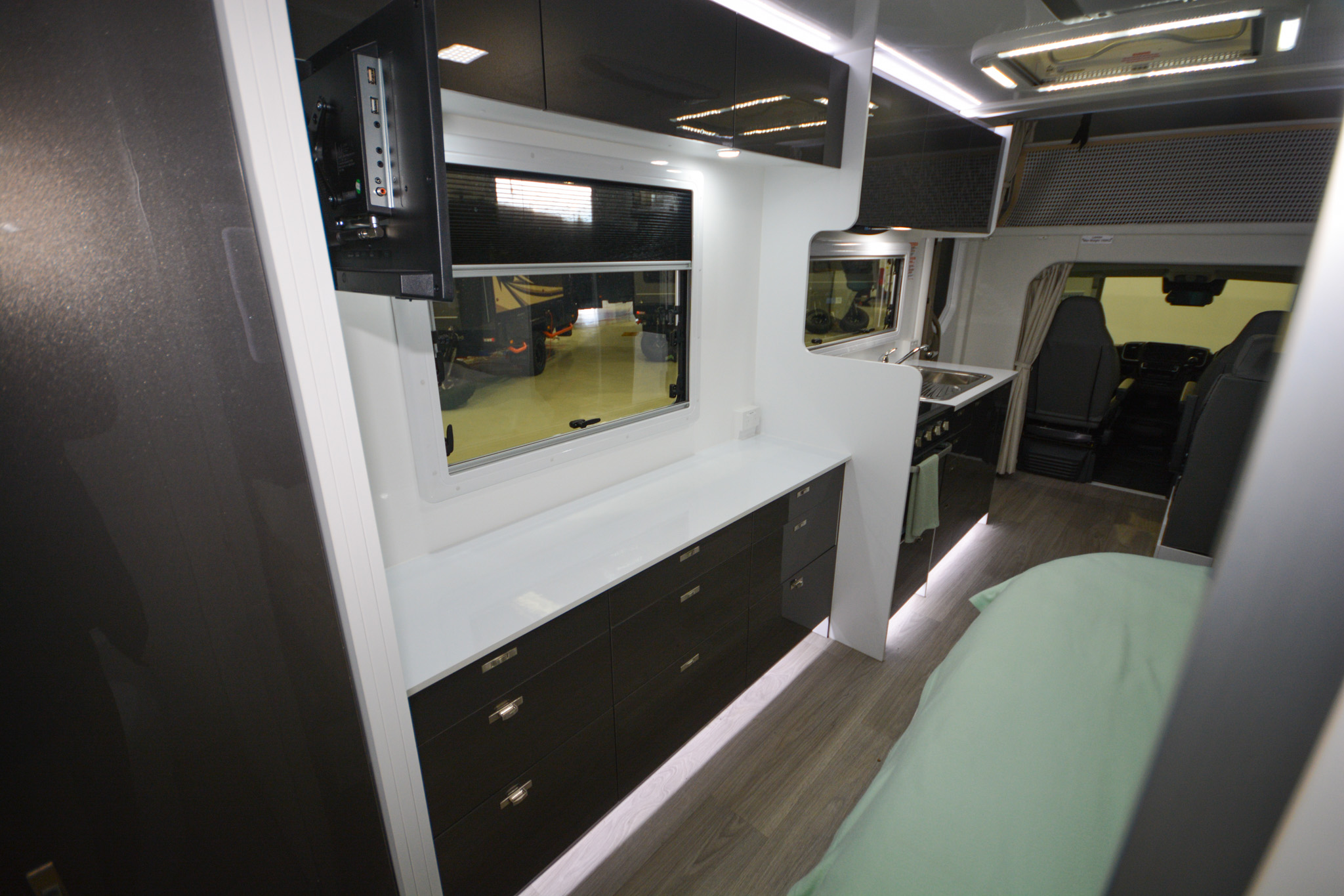 Carousel Popup Thumnails 18 - 2024 Windsor Simpson Fiat 4 Berth