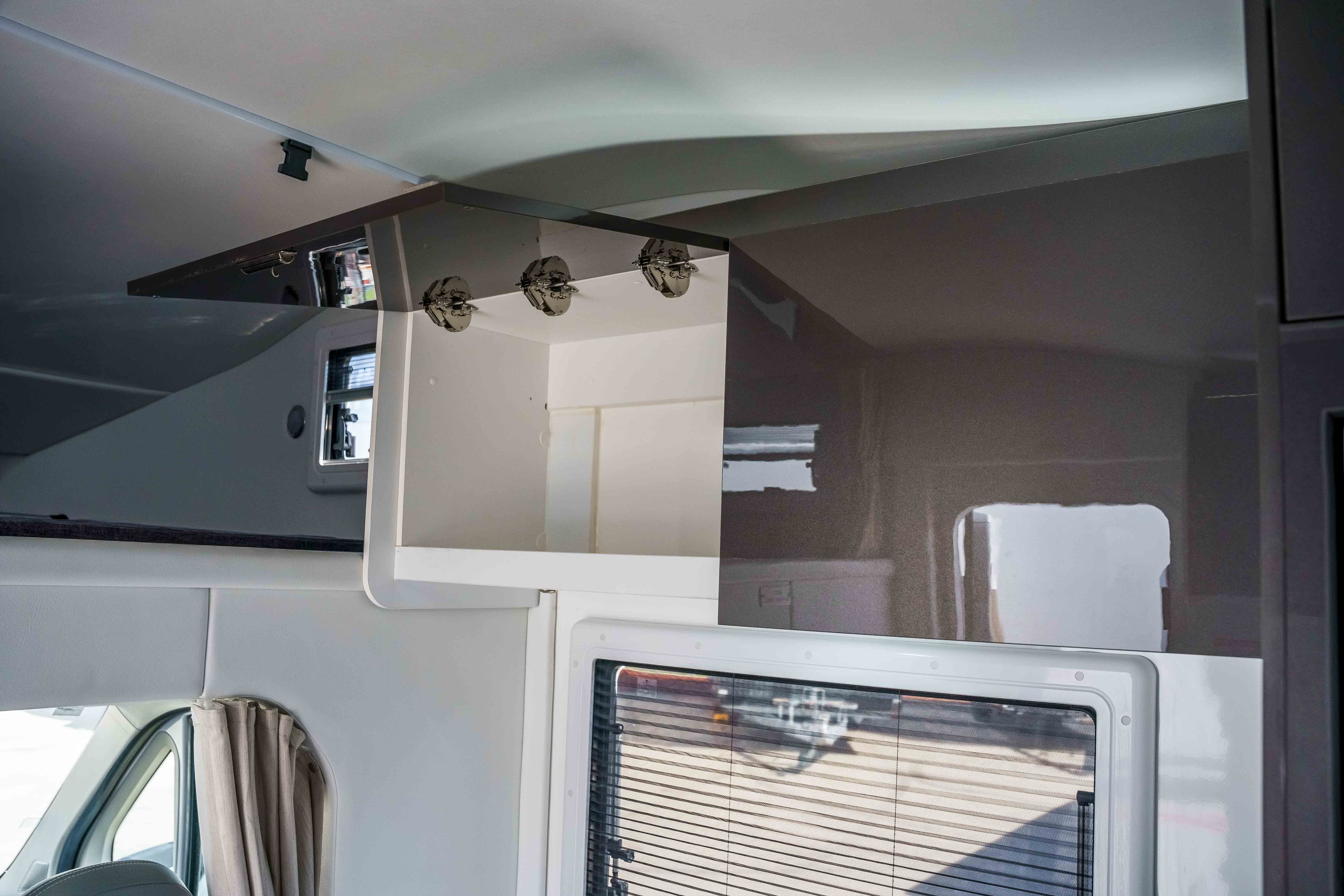 Carousel Popup Thumnails 8 - 2023 Windsor Simpson Fiat 4 Berth