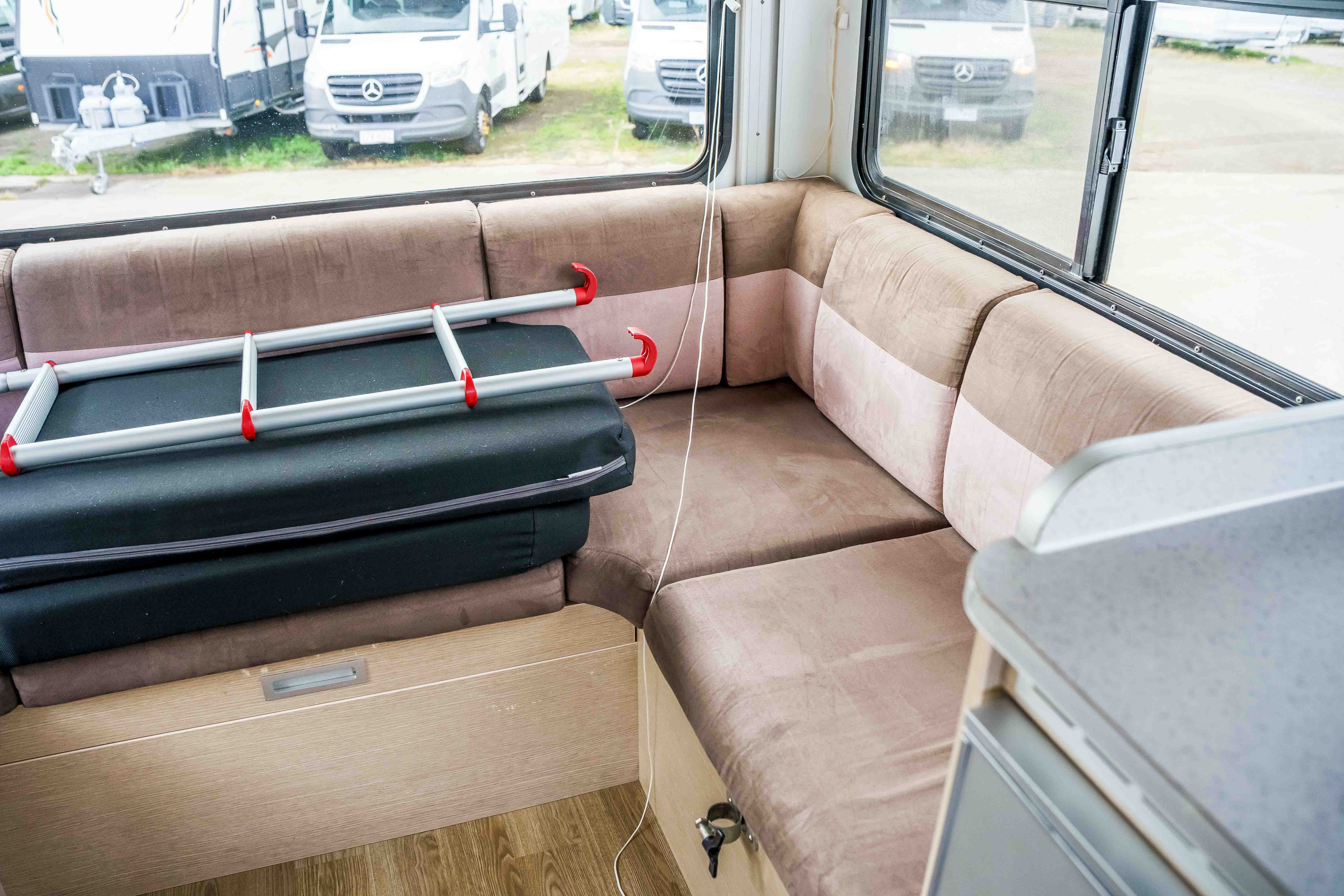 Carousel Popup Thumnails 19 - 2021 Kea Discovery M660 Mercedes 4 Berth