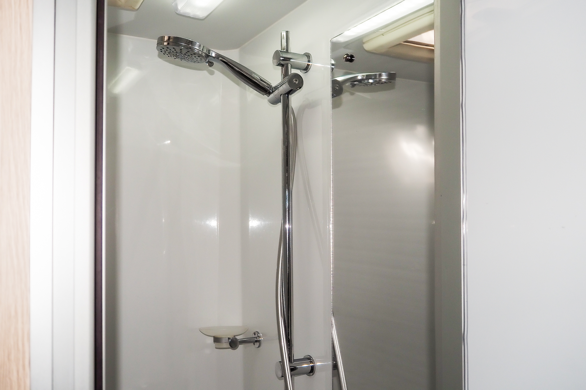 Carousel Popup Thumnails 30 - 2021 Kea Discovery M660 Mercedes 4 Berth