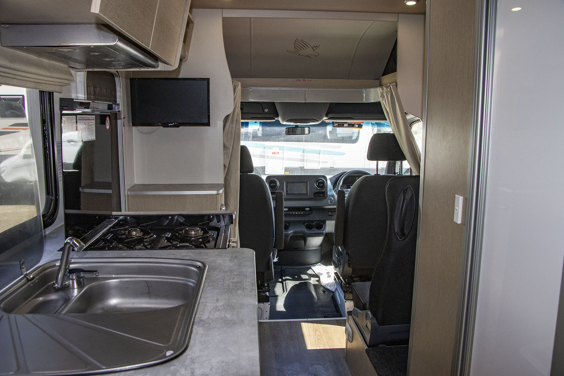Carousel Popup Thumnails 13 - 2022 Windsor Cascade M670 Mercedes 4 Berth