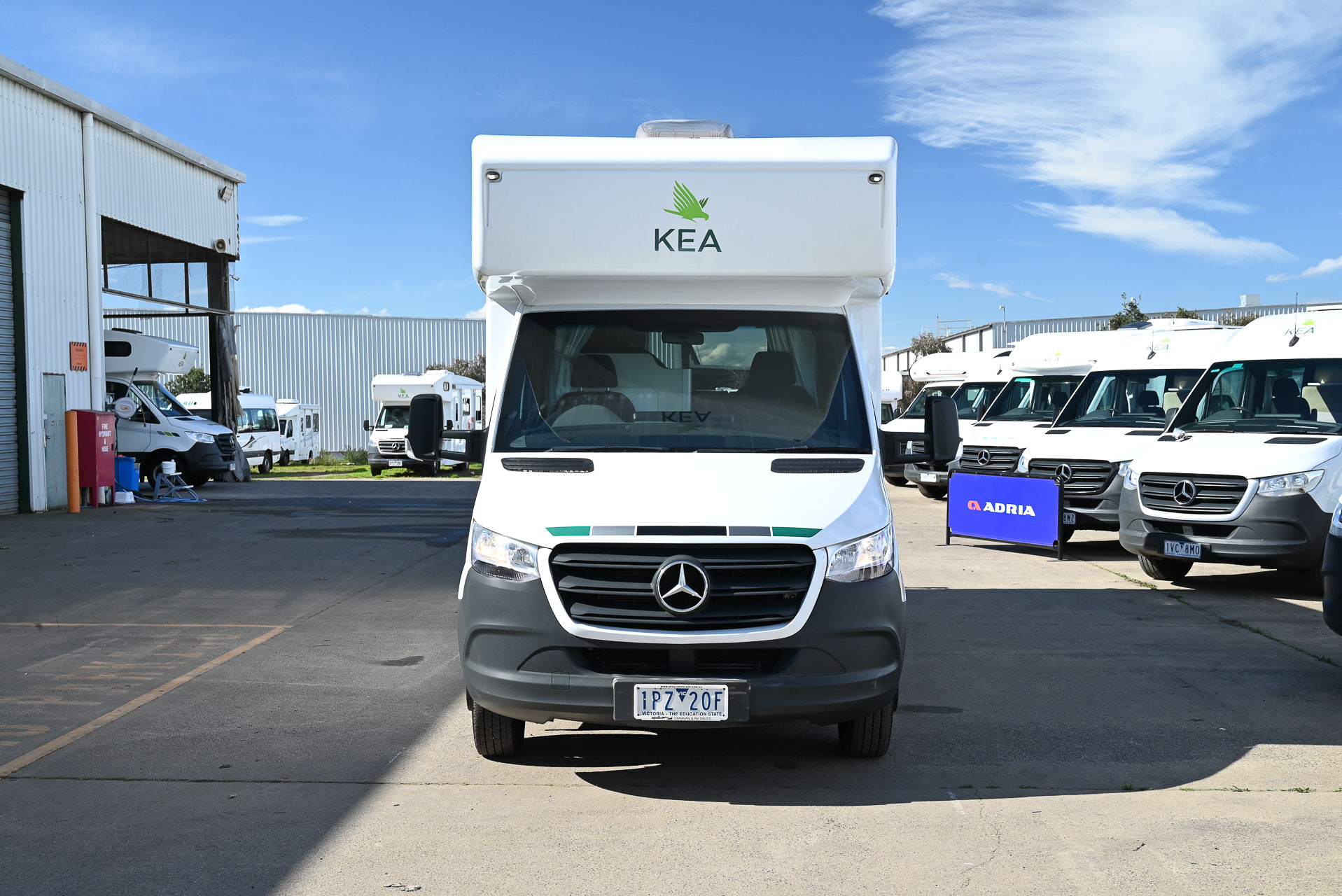 Carousel Popup Thumnails 3 - 2019 Kea River M721 Mercedes 6 Berth