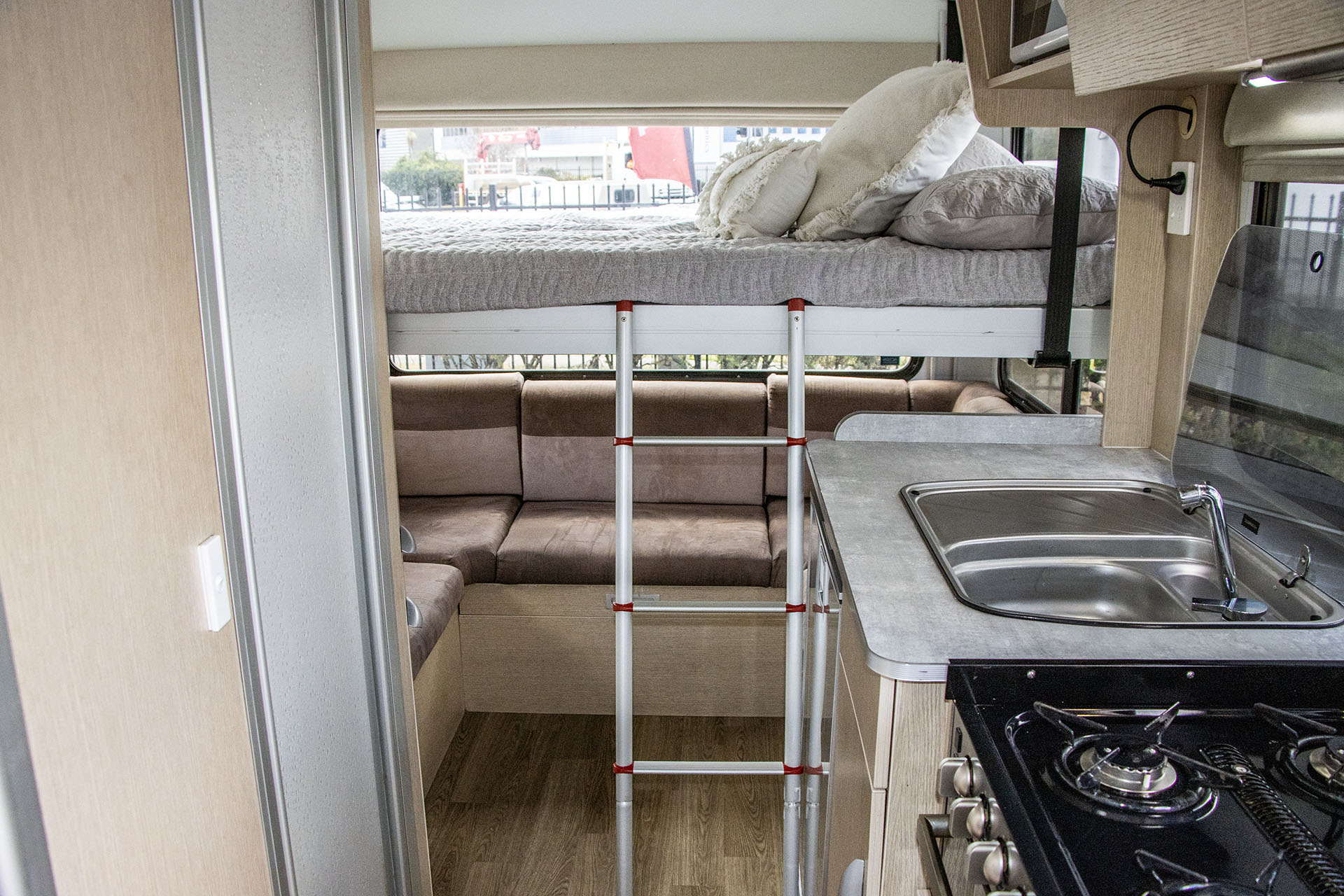 Carousel Popup Thumnails 26 - 2021 Kea Discovery M660 Mercedes 4 Berth