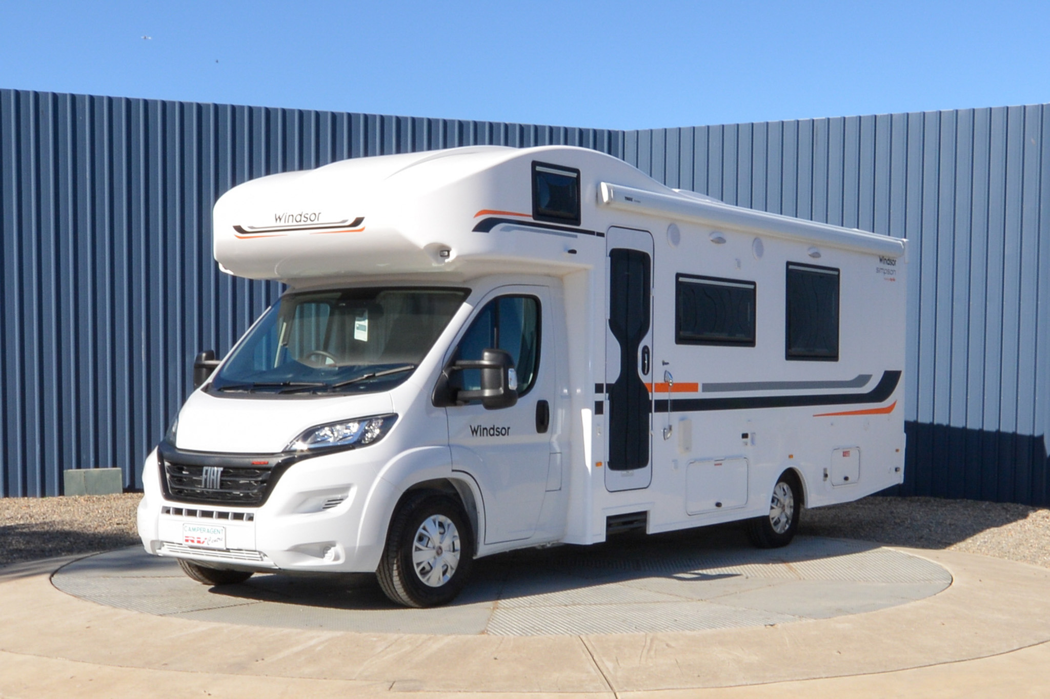 Carousel Popup Main - 2024 Windsor Simpson Fiat 4 Berth