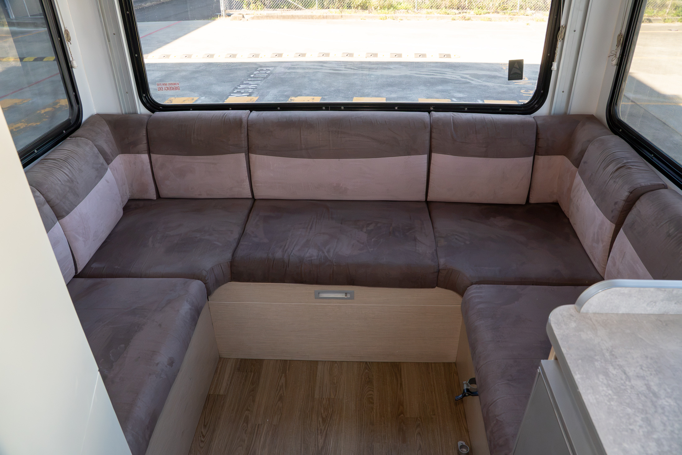 Carousel Popup Thumnails 34 - 2021 Kea Discovery M660 Mercedes 4 Berth