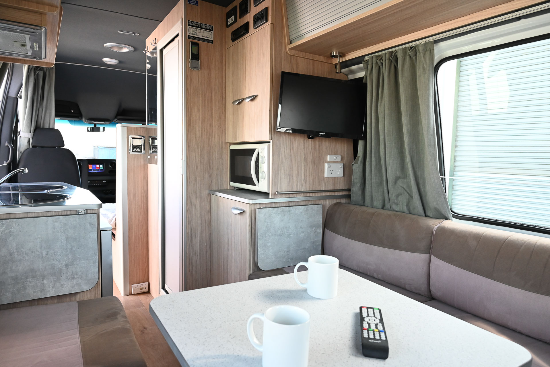 Carousel Popup Thumnails 27 - 2021 Kea Nomad M700 Mercedes 3 Berth