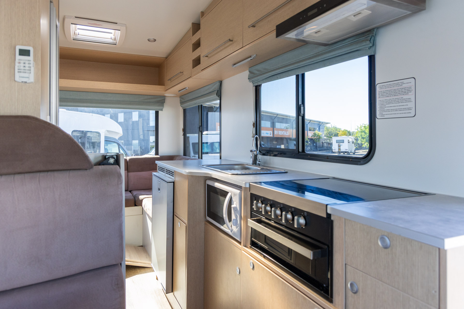 Carousel Popup Thumnails 18 - 2021 Kea River M721 Mercedes 6 Berth