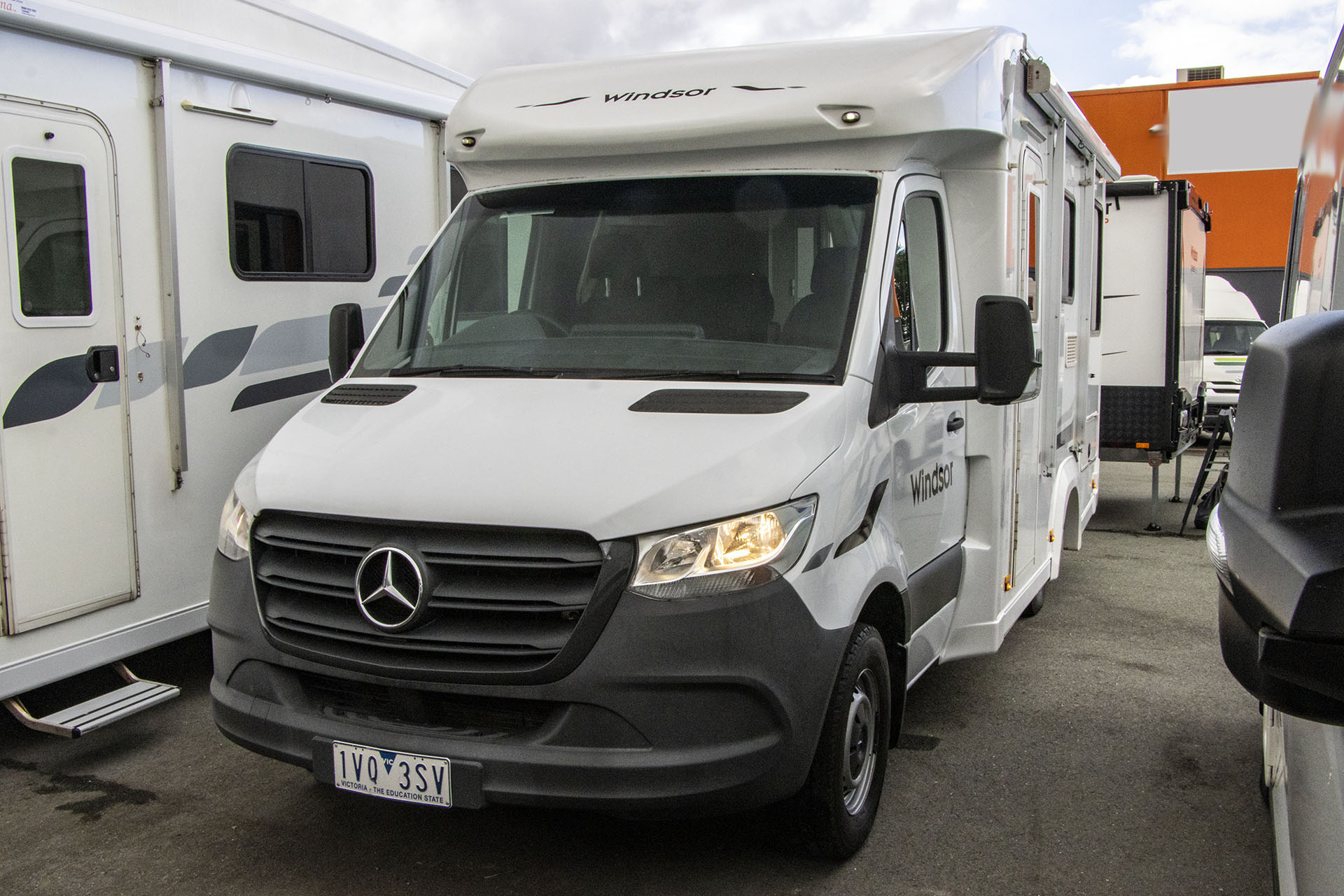 Carousel Popup Main - 2022 Windsor Cascade M670 Mercedes 4 Berth
