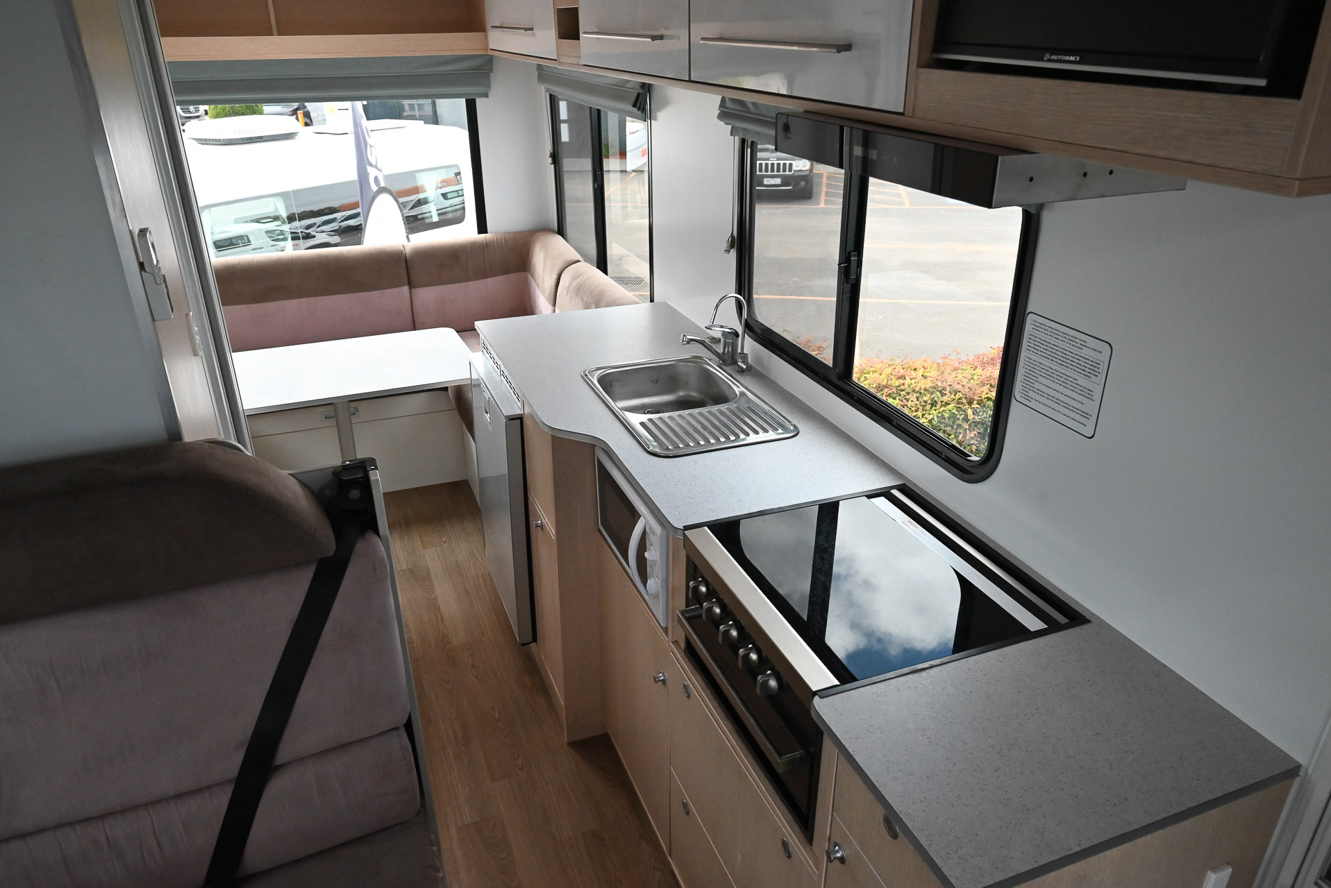 Carousel Popup Thumnails 22 - 2021 Kea River M721 Mercedes 6 Berth