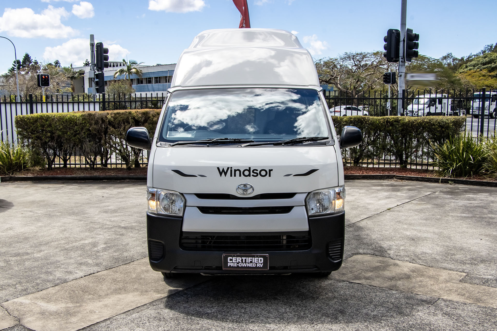 Carousel Popup Thumnails 3 - 2019 Windsor Double Down T490 Toyota 4 Berth