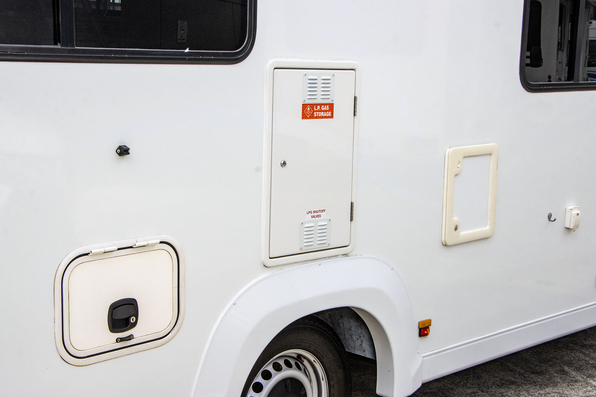 Carousel Popup Thumnails 10 - 2021 Kea Discovery M660 Mercedes 4 Berth