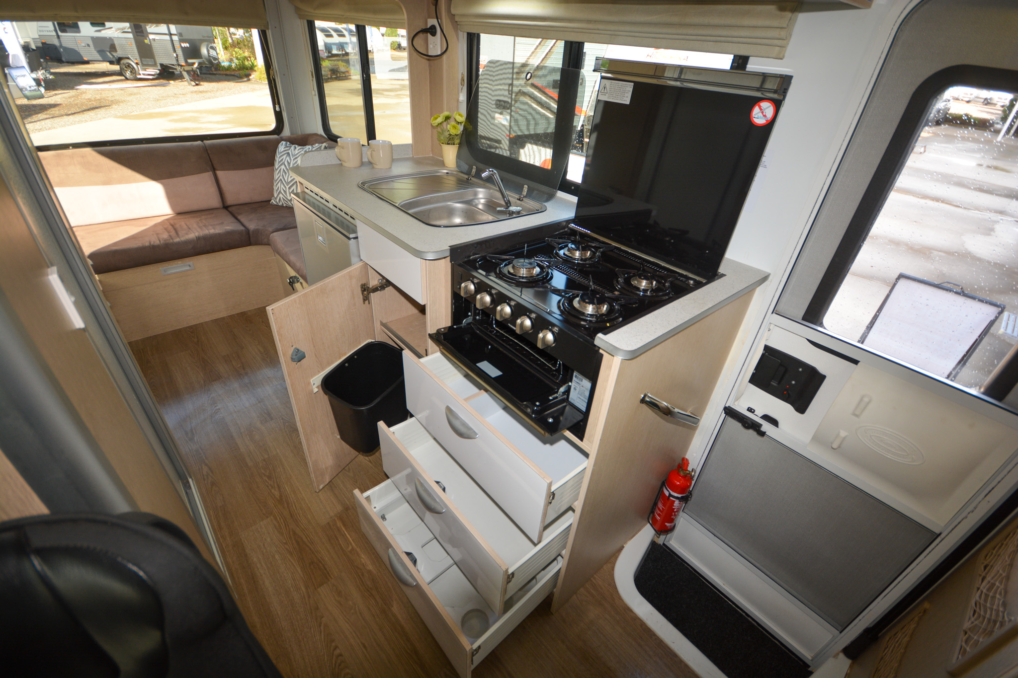 Carousel Popup Thumnails 32 - 2021 Kea Discovery M660 Mercedes 4 Berth