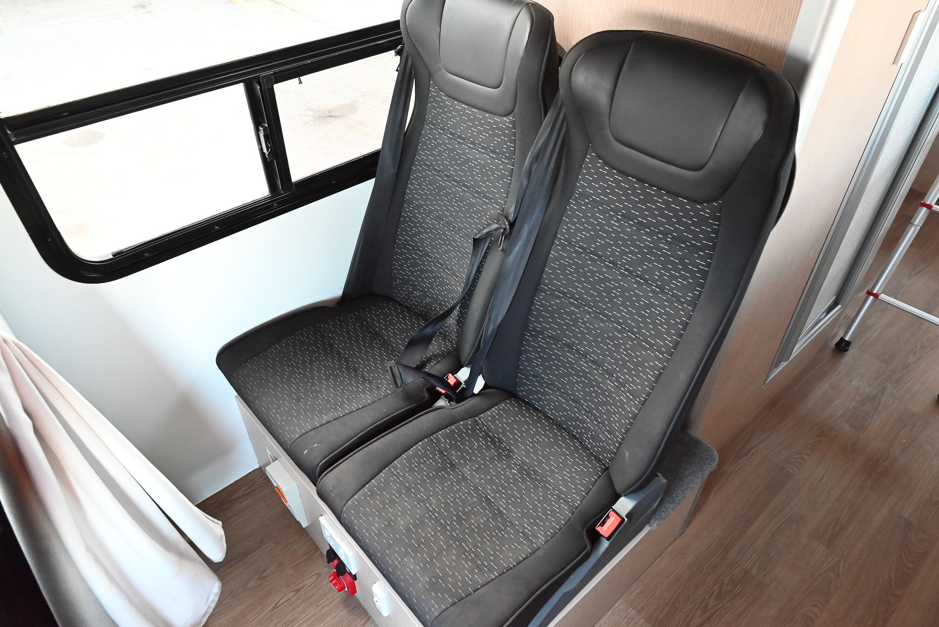 Carousel Popup Thumnails 19 - 2021 Kea Discovery M660 Mercedes 4 Berth