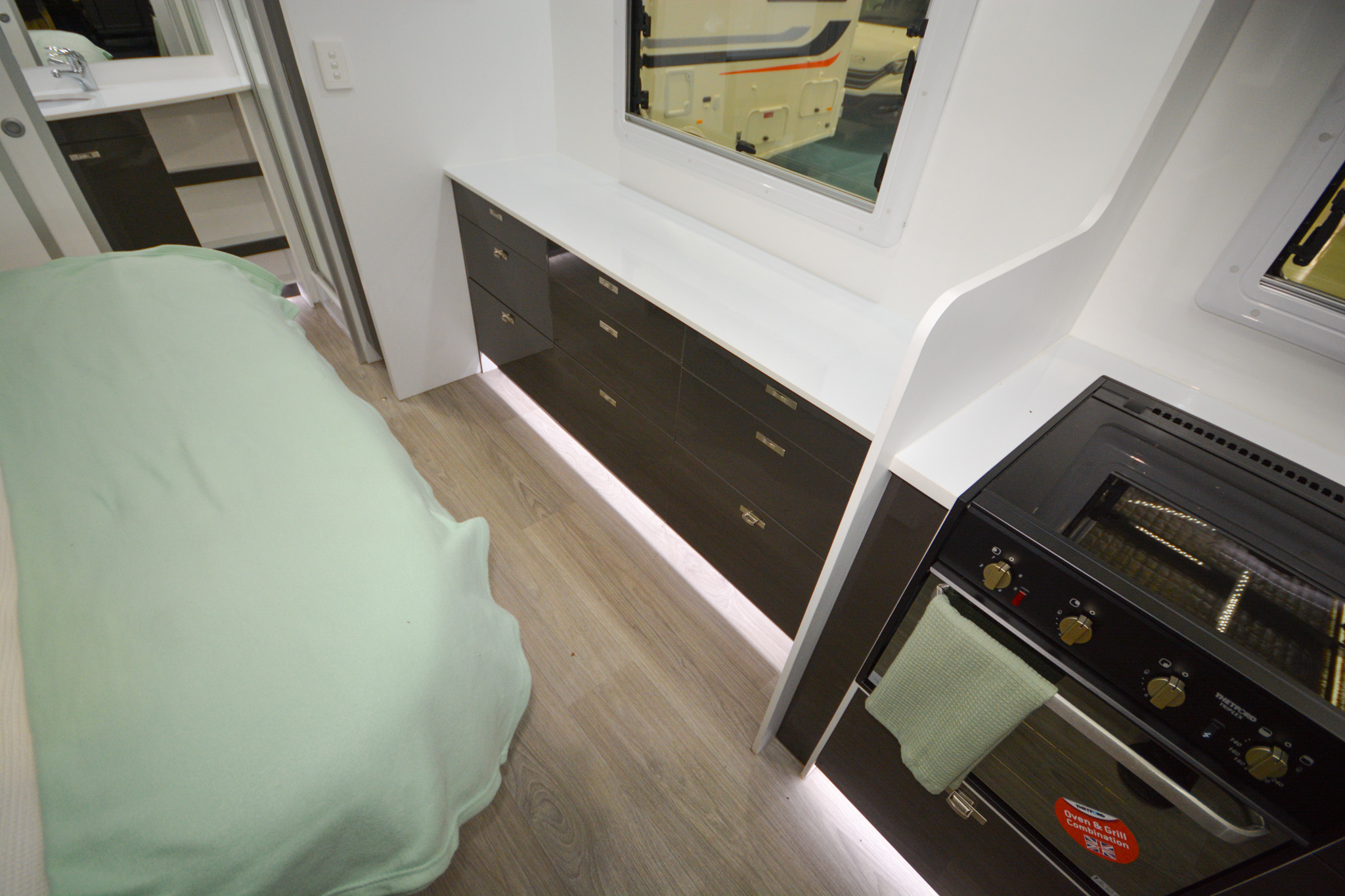 Carousel Popup Thumnails 26 - 2024 Windsor Simpson Fiat 4 Berth