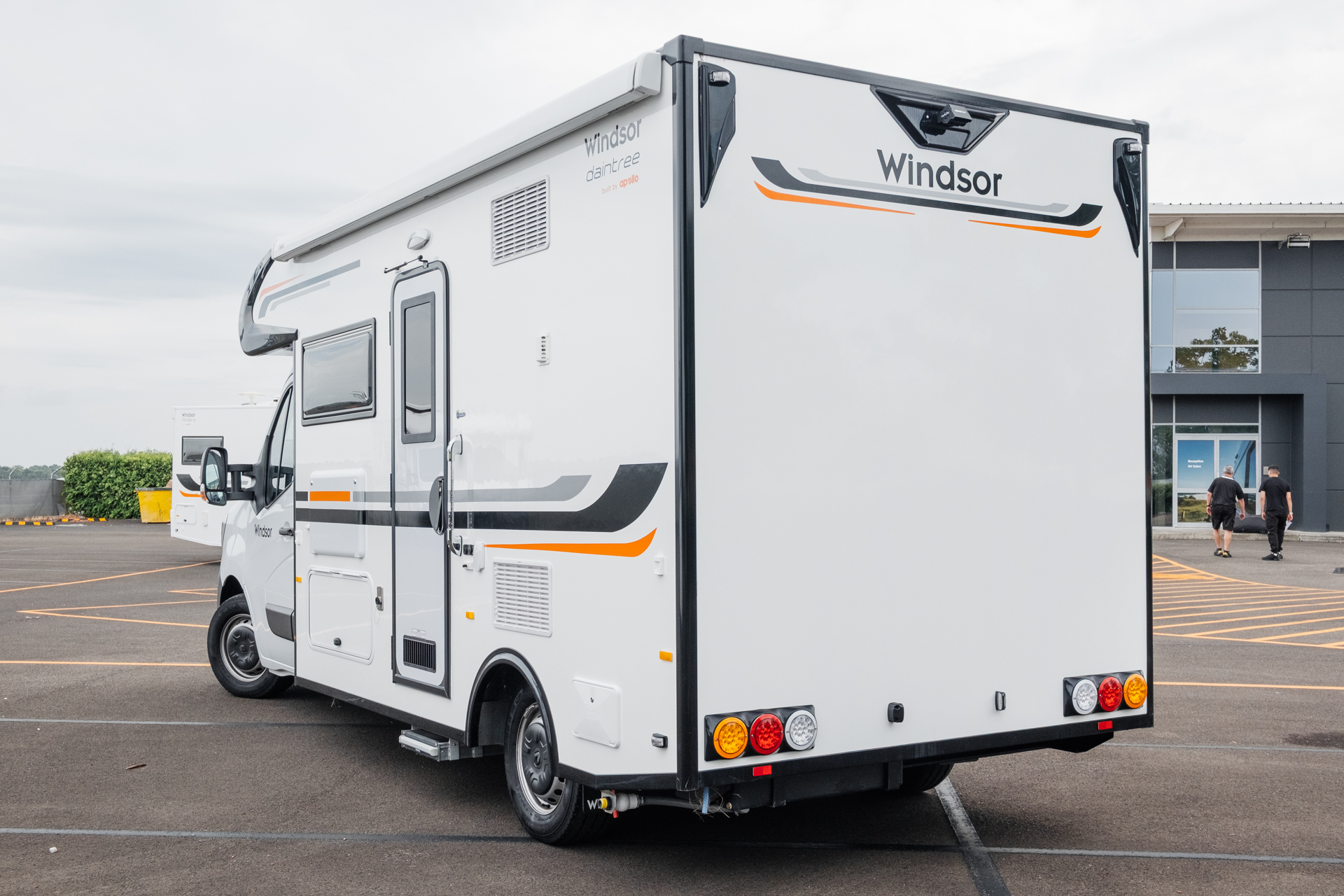 Carousel Popup Thumnails 2 - 2024 Windsor Daintree Renault 2 Berth