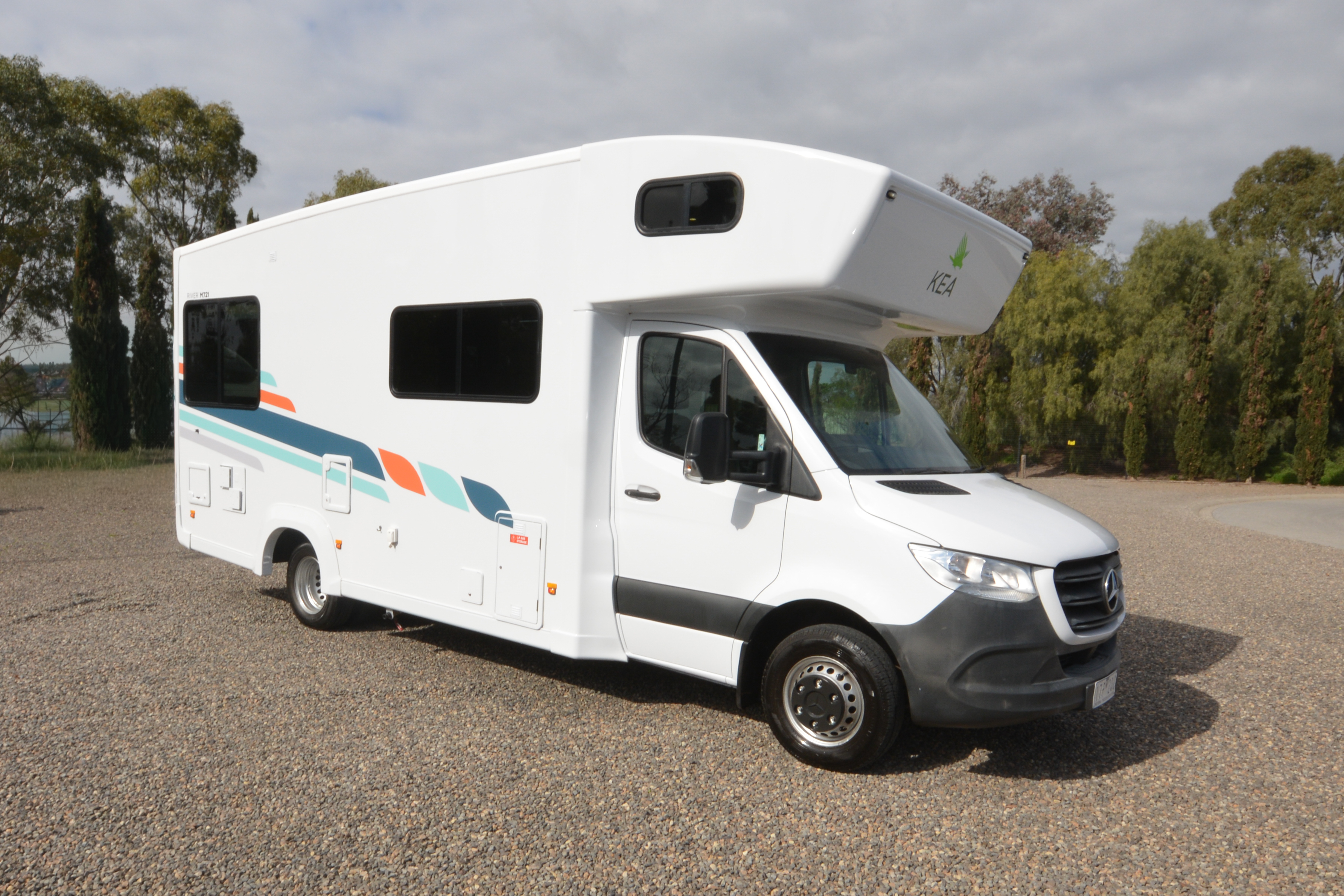 Carousel Popup Thumnails 3 - 2021 Kea River M721 Mercedes 6 Berth