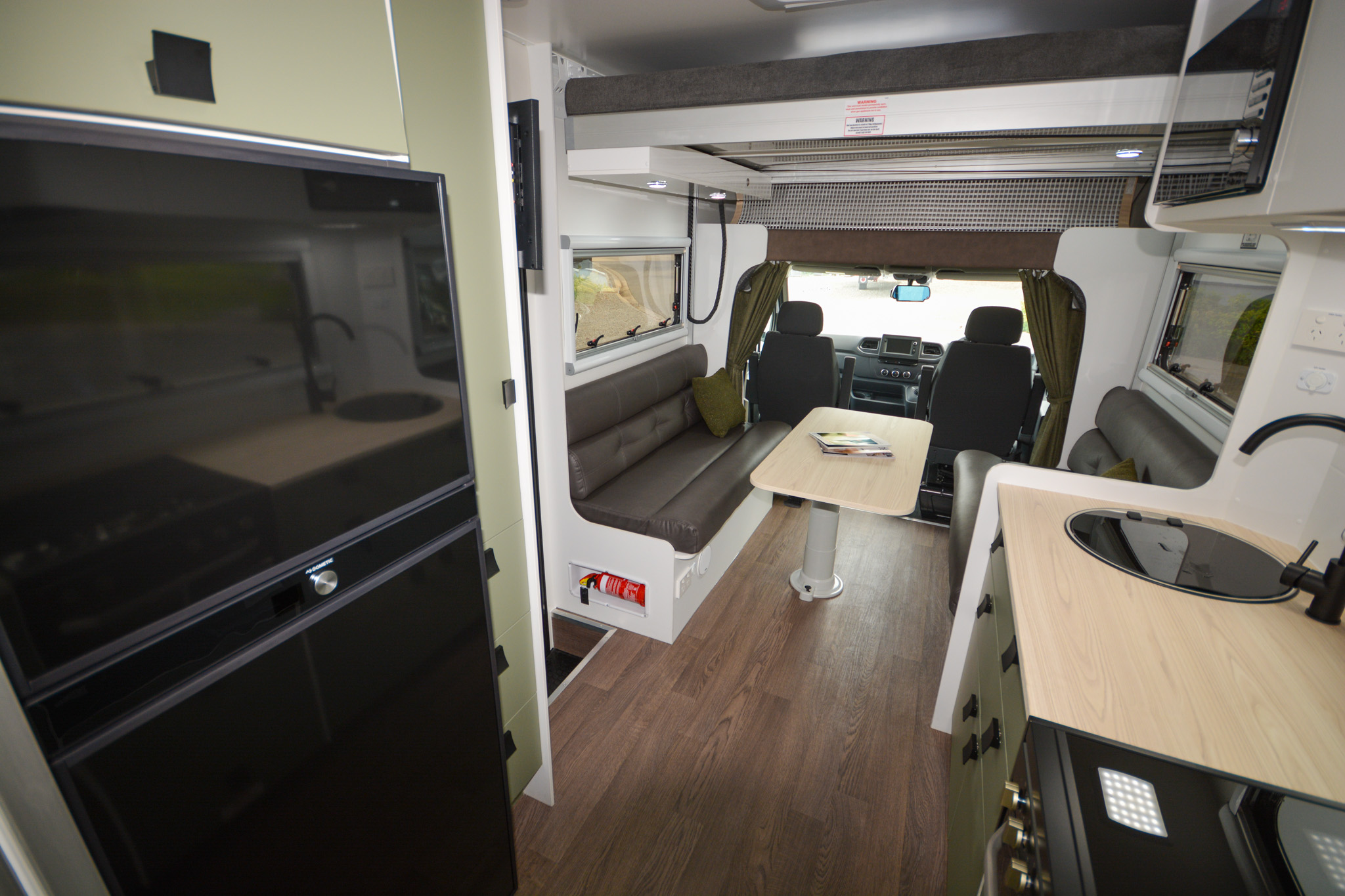 Carousel Popup Thumnails 19 - 2024 Windsor Daintree Renault 2 Berth