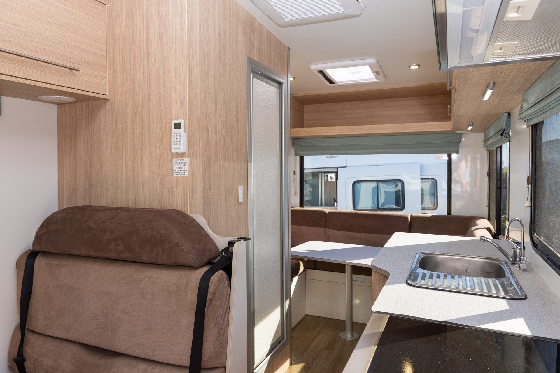 Carousel Popup Thumnails 14 - 2019 Kea River M721 Mercedes 6 Berth