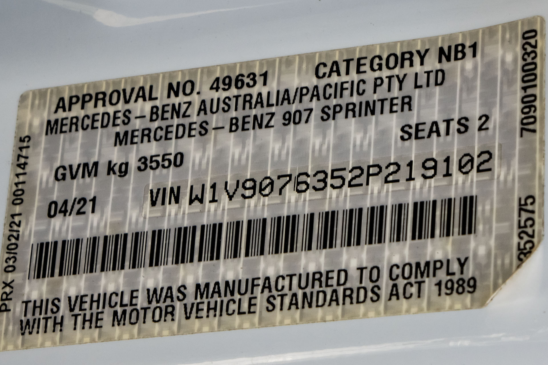 Carousel Popup Thumnails 16 - 2021 Windsor Nomad M700 Mercedes 3 Berth