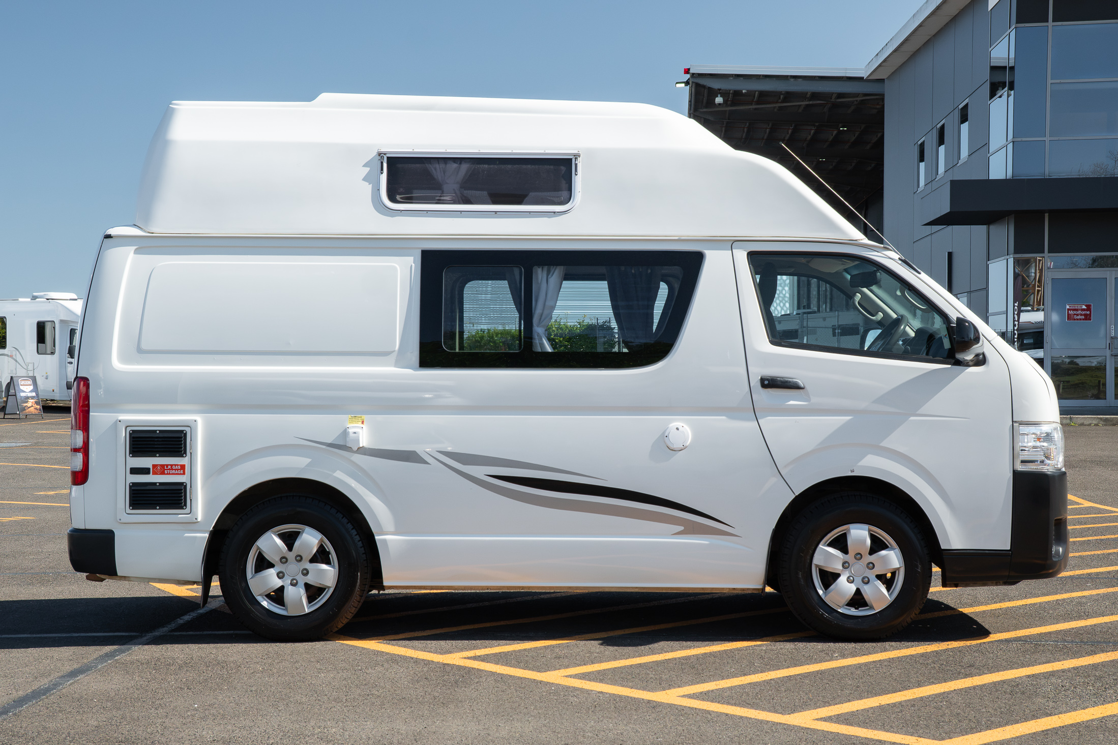 Carousel Popup Thumnails 8 - 2018 Talvor Endeavour Toyota 4 Berth