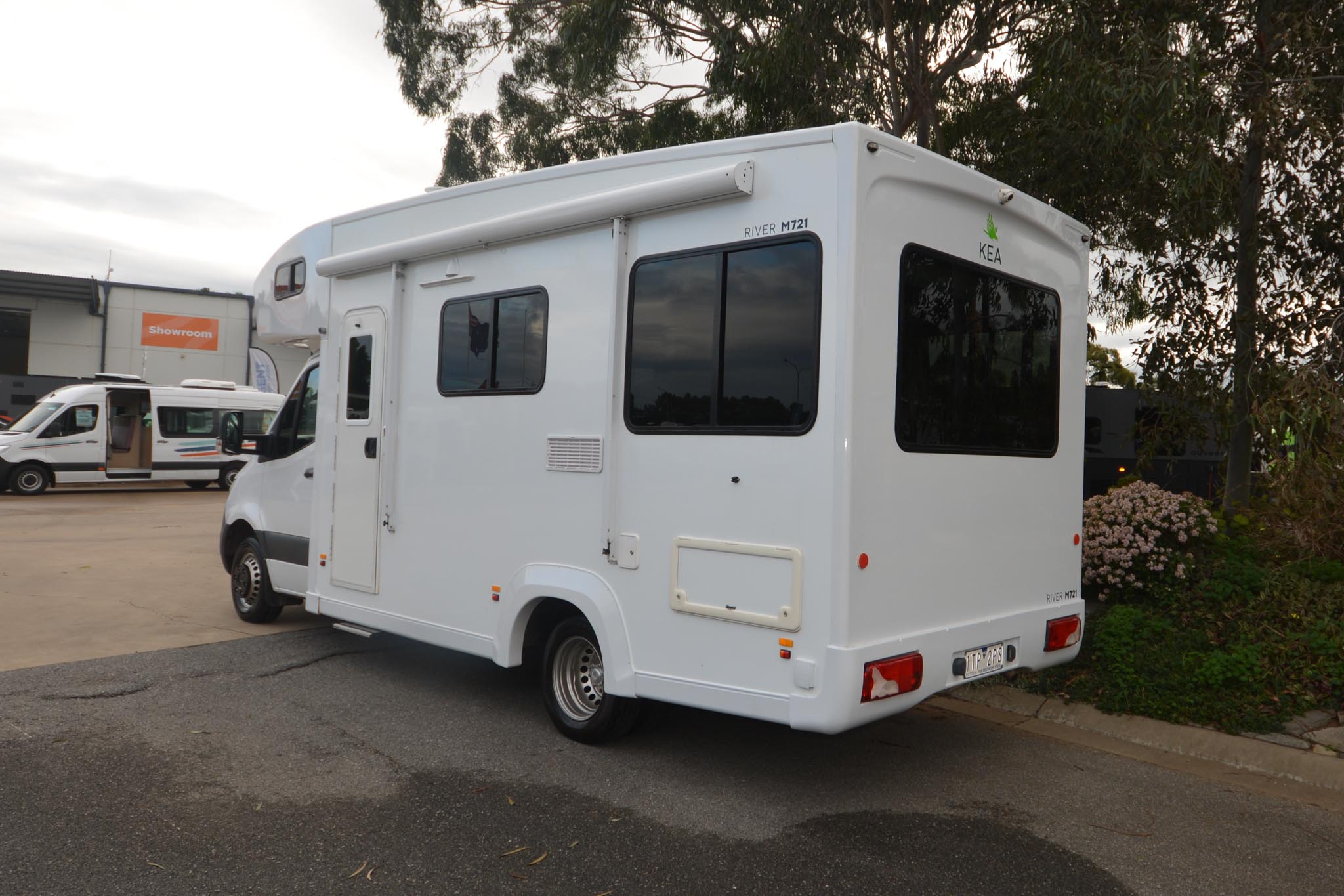 Carousel Popup Thumnails 9 - 2021 Kea River M721 Mercedes 6 Berth