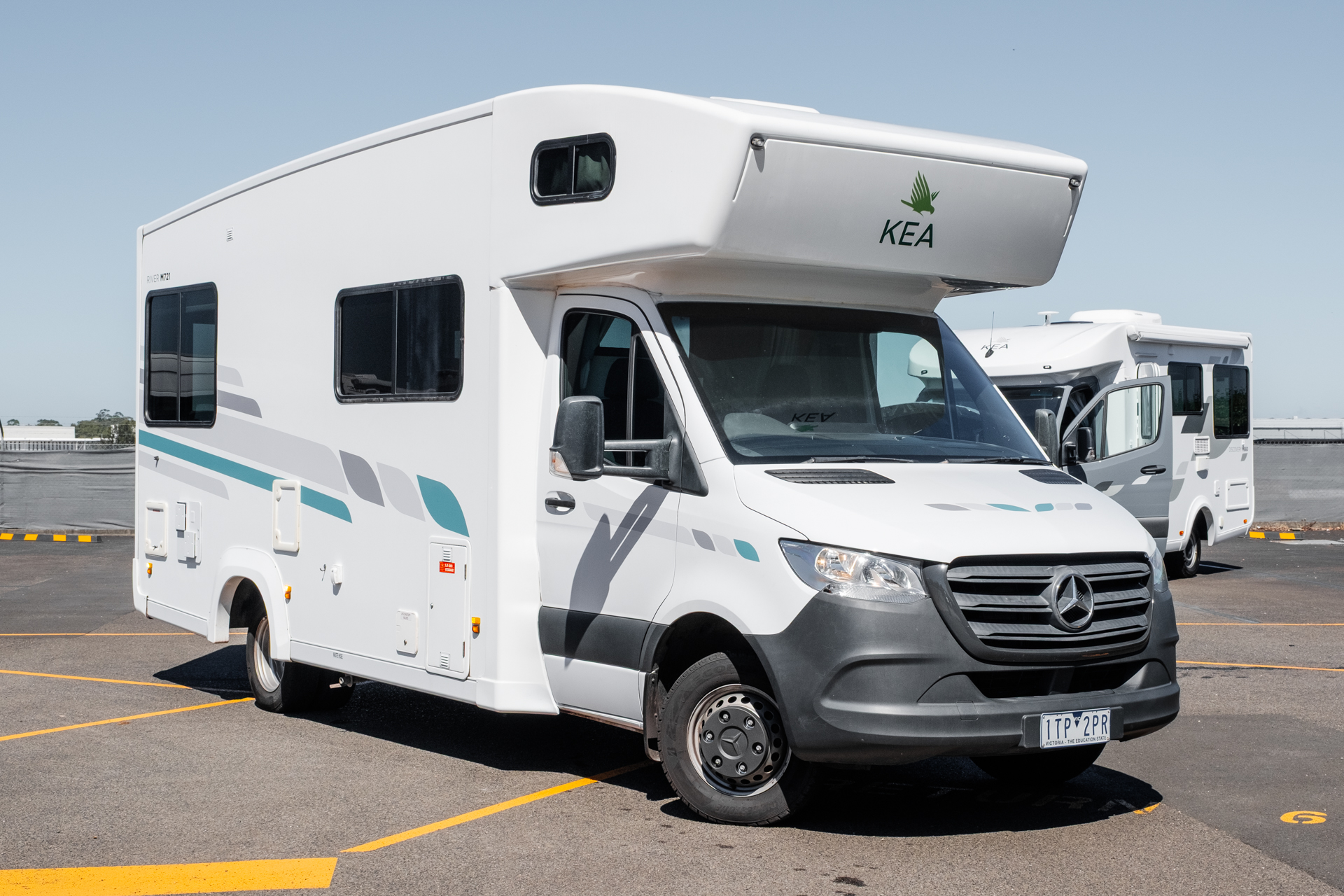 Carousel Popup Main - 2021 Mercedes-Benz River M721 6 Berth