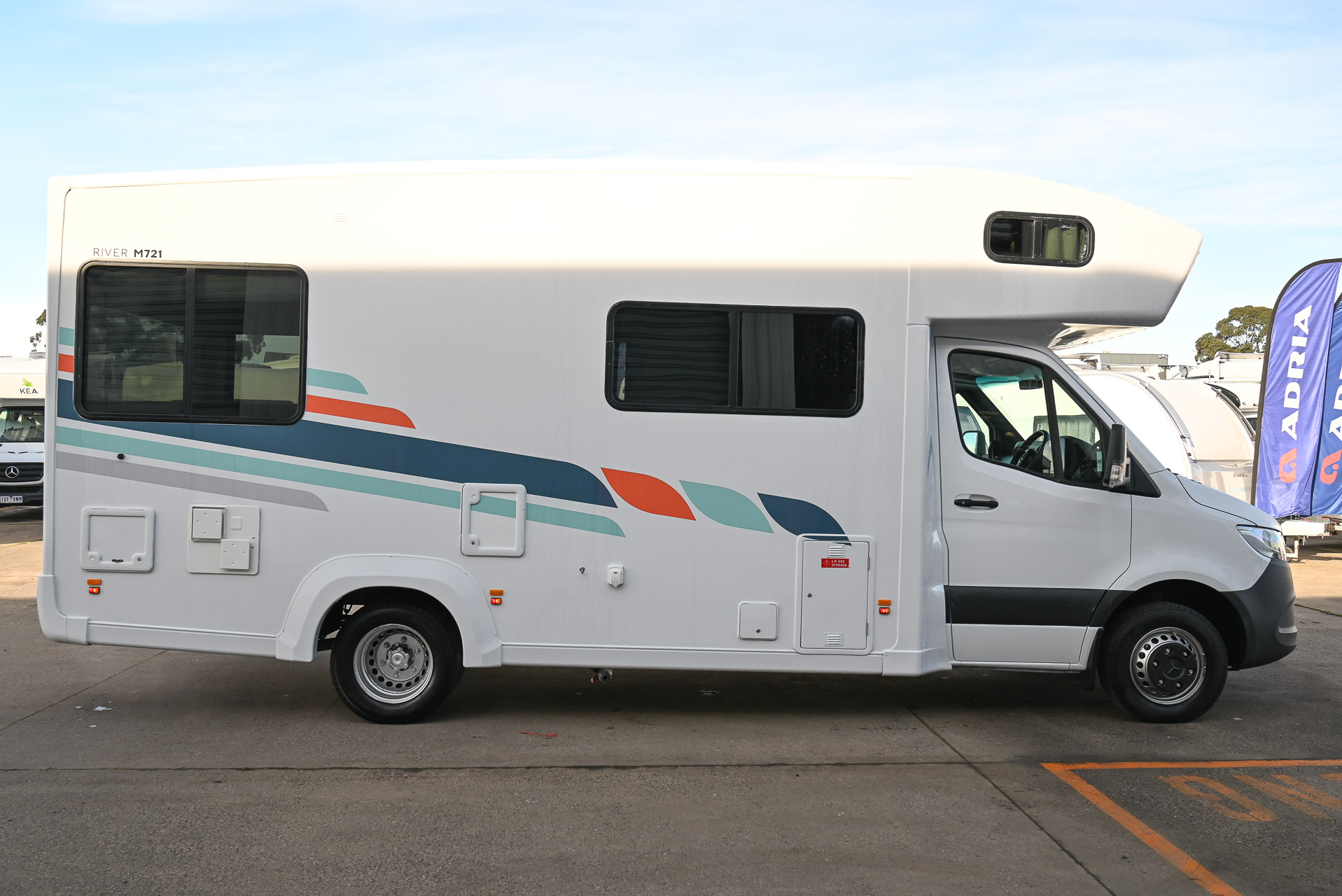 Carousel Popup Thumnails 10 - 2021 Kea River M721 Mercedes 6 Berth