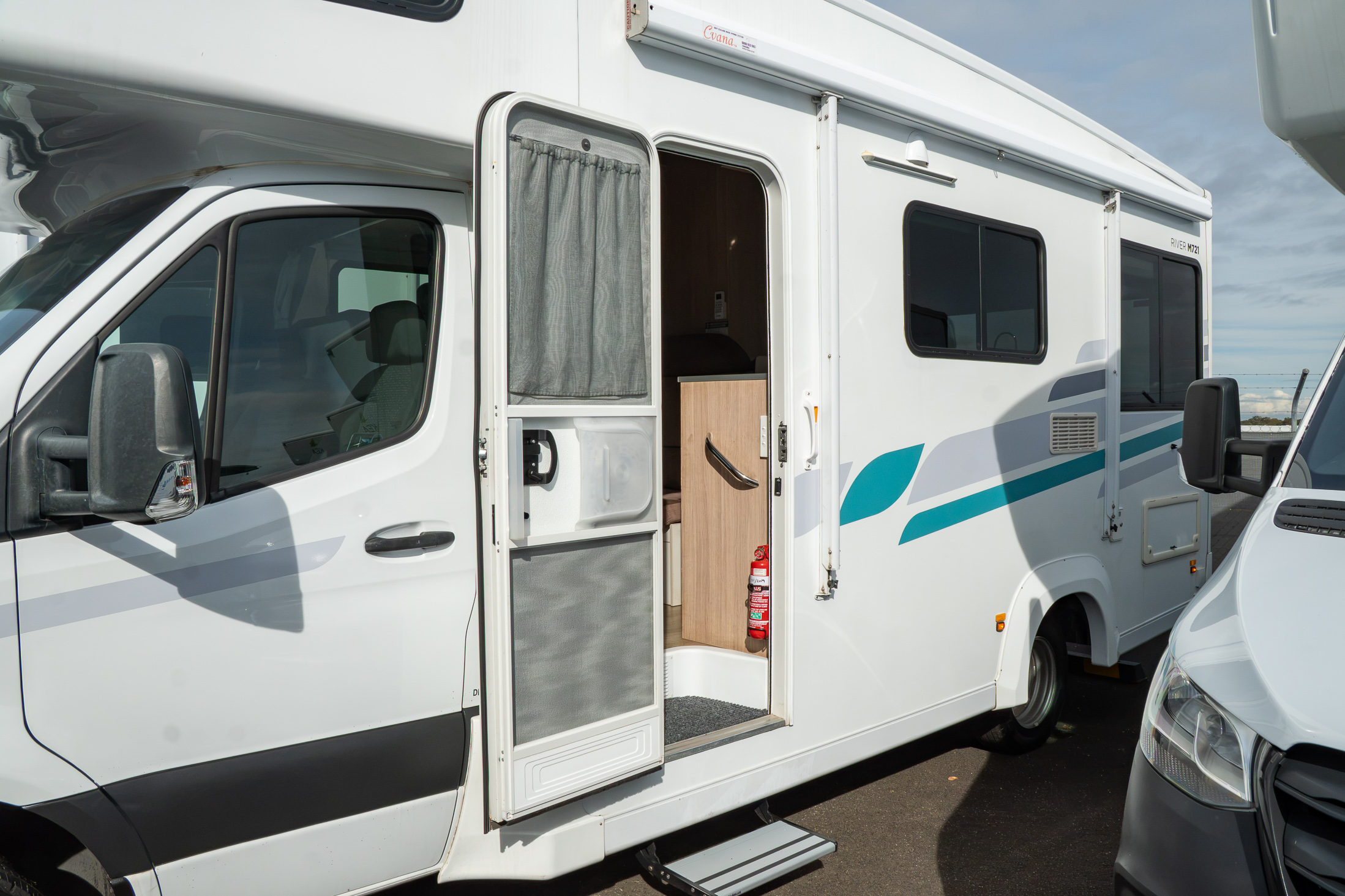 Carousel Popup Thumnails 11 - 2021 Kea River M721 Mercedes 6 Berth