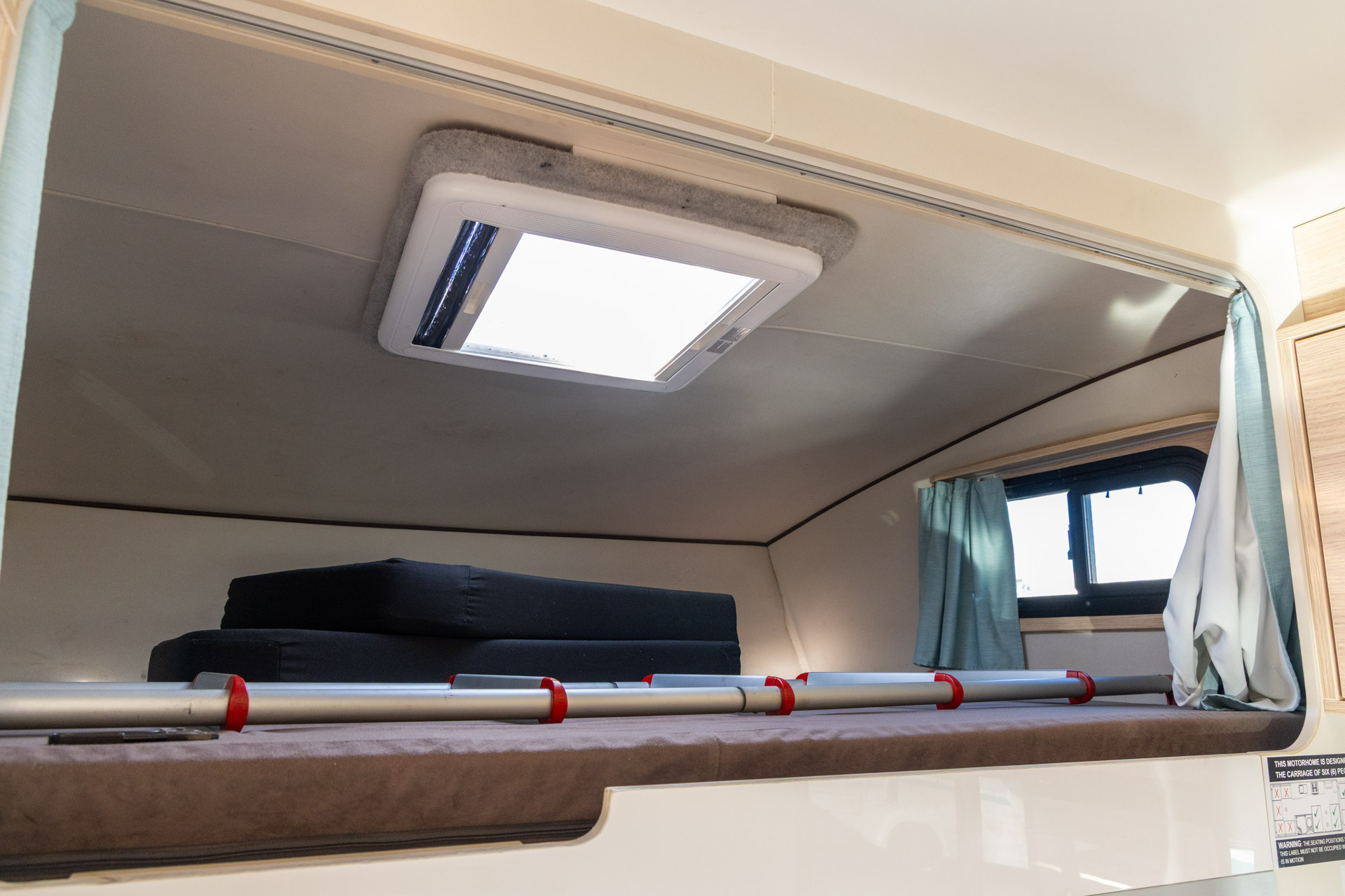 Carousel Popup Thumnails 15 - 2019 Kea River M721 Mercedes 6 Berth