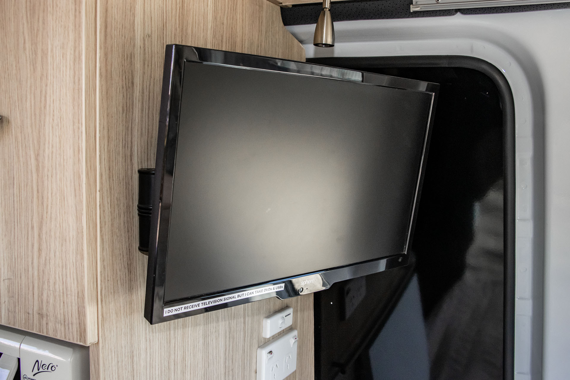 Carousel Popup Thumnails 29 - 2021 Windsor Nomad M700 Mercedes 3 Berth