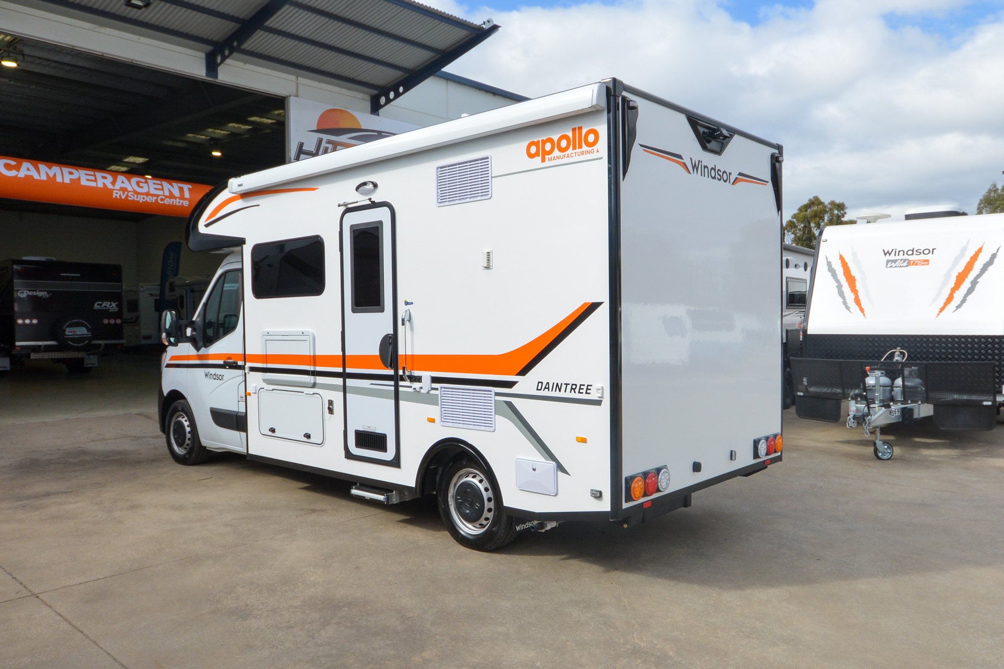 Carousel Popup Thumnails 6 - 2024 Windsor Daintree Renault 2 Berth