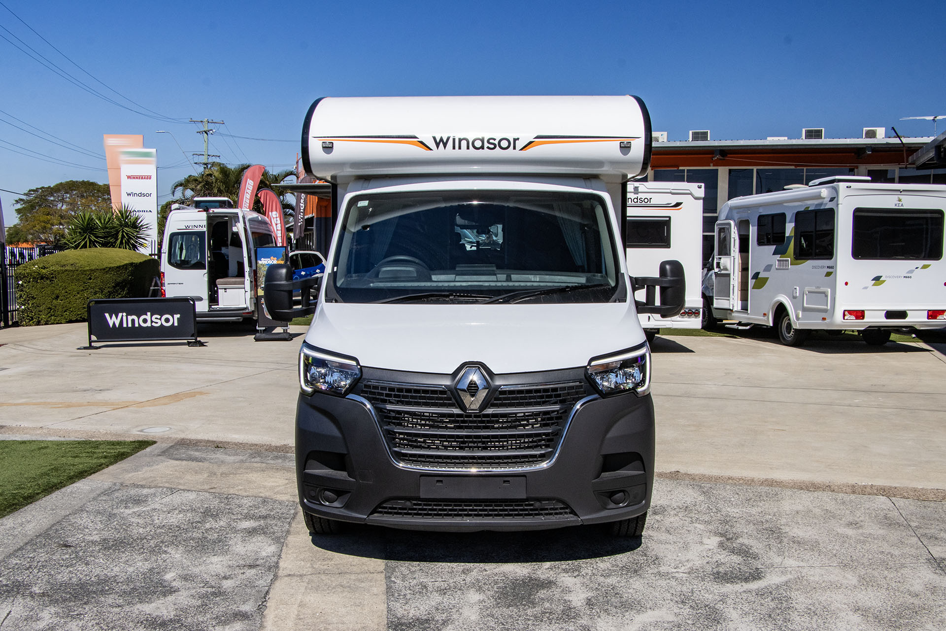 Carousel Popup Thumnails 4 - 2024 Windsor Daintree Renault 2 Berth
