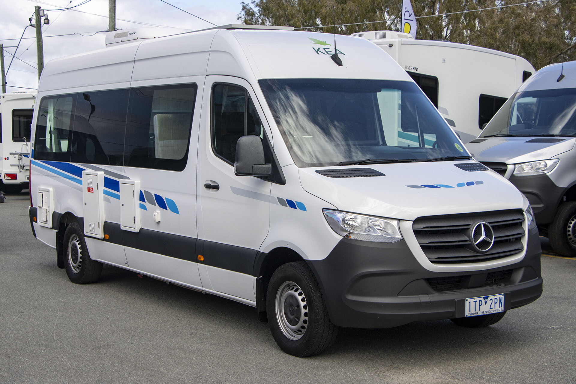 Carousel Popup Thumnails 6 - 2021 Kea Nomad M700 Mercedes 3 Berth