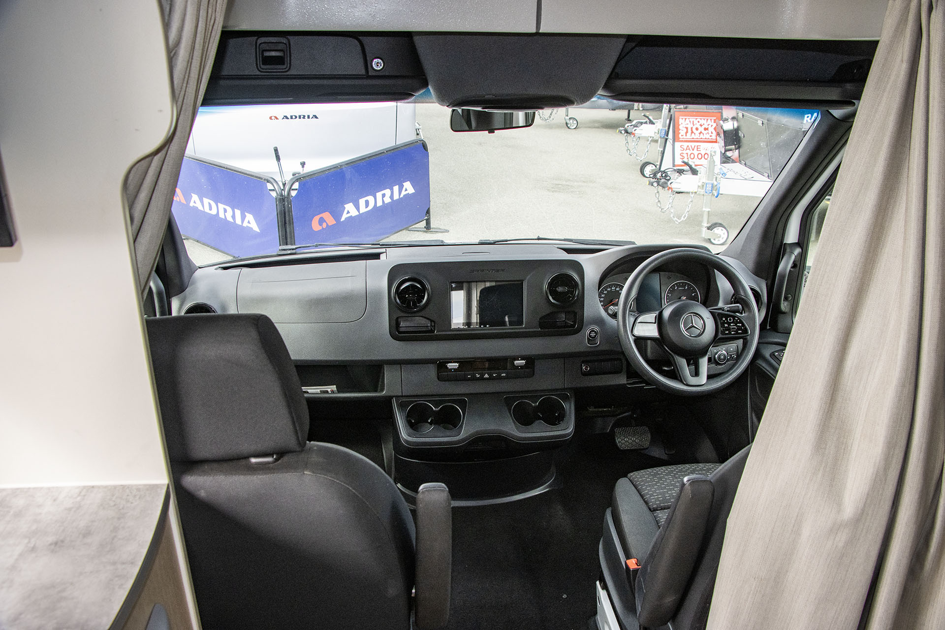 Carousel Popup Thumnails 22 - 2021 Kea Discovery M660 Mercedes 4 Berth
