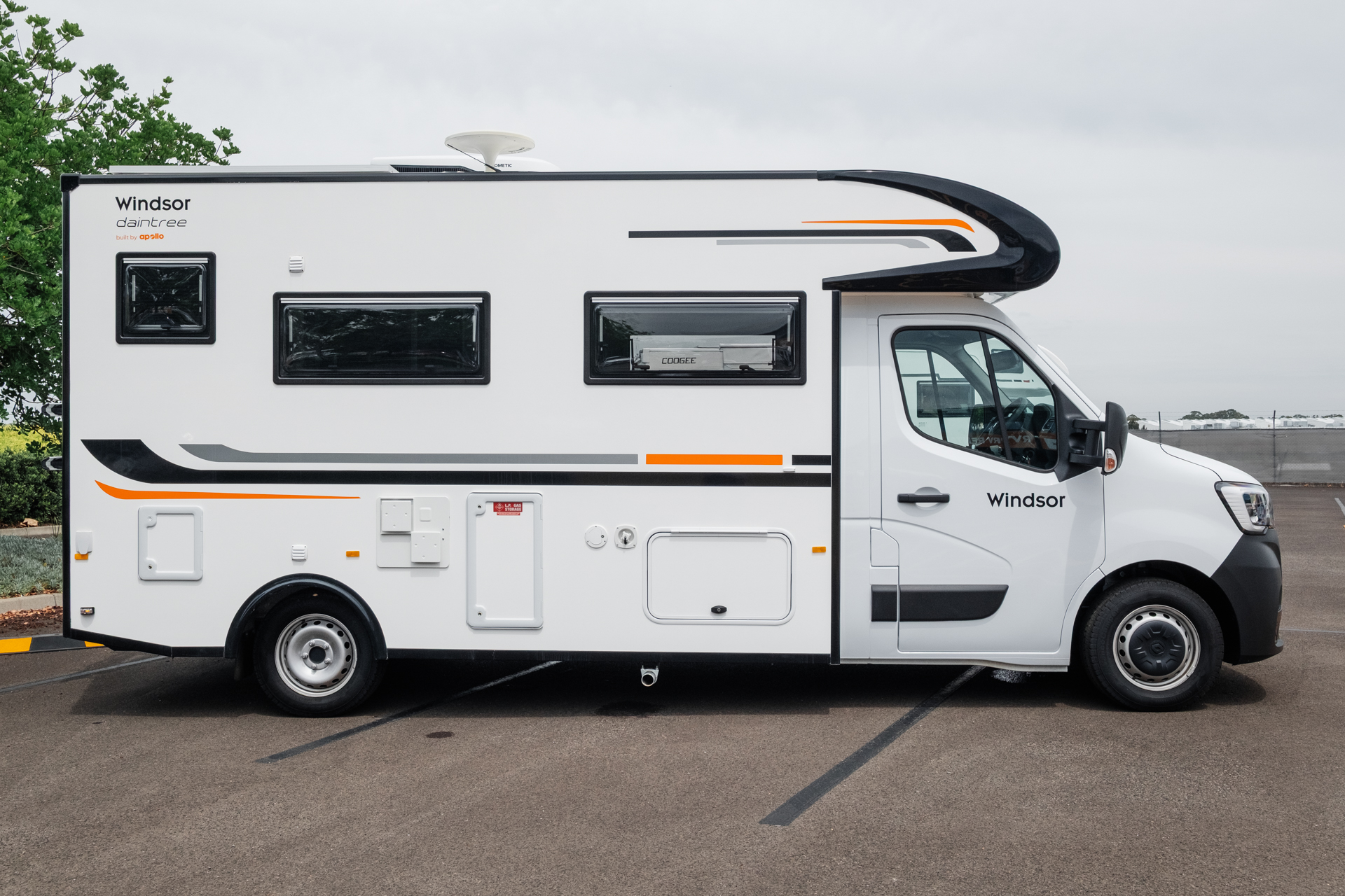 Carousel Popup Thumnails 3 - 2024 Windsor Daintree Renault 2 Berth