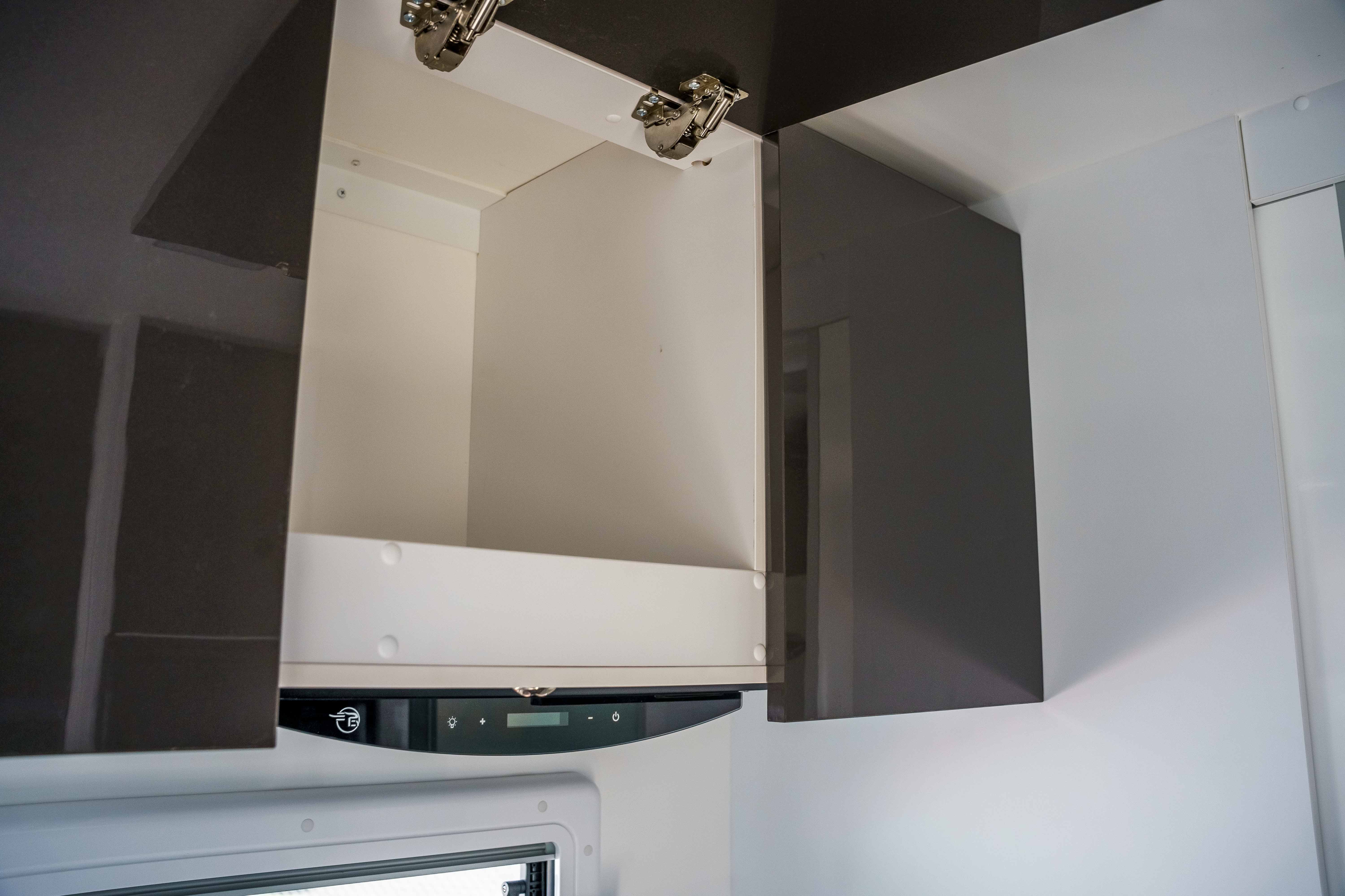 Carousel Popup Thumnails 13 - 2024 Windsor Daintree Renault 2 Berth