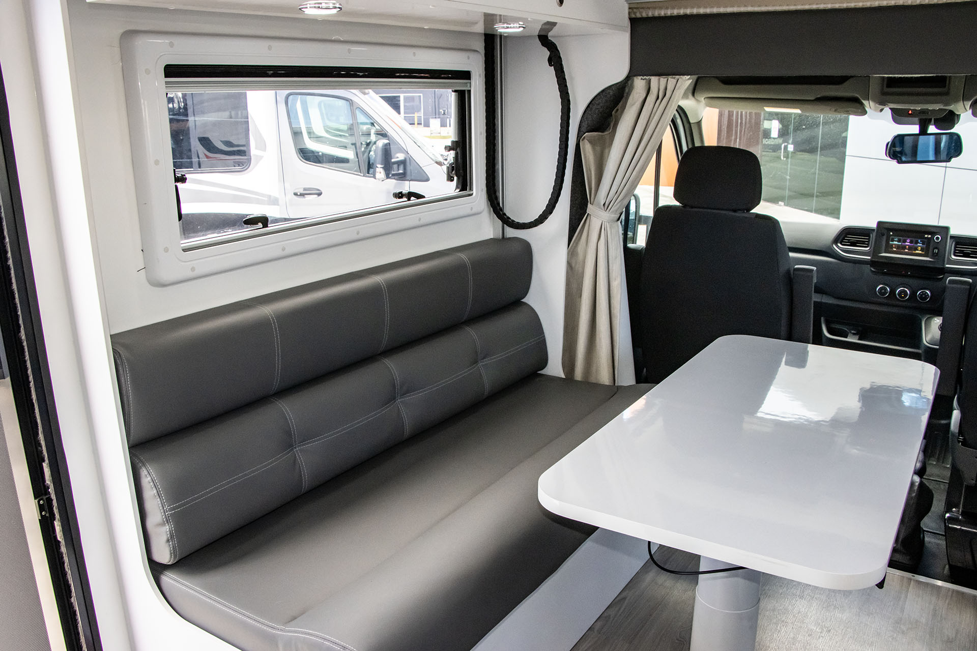 Carousel Popup Thumnails 23 - 2024 Windsor Daintree Renault 2 Berth