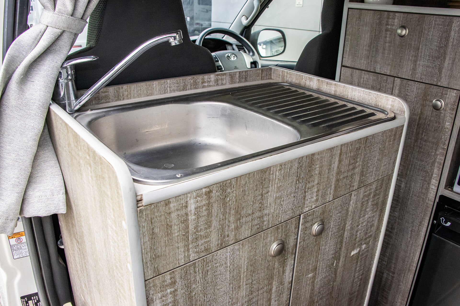 Carousel Popup Thumnails 22 - 2018 Windsor HiTop Plus T490 Toyota 2 Berth