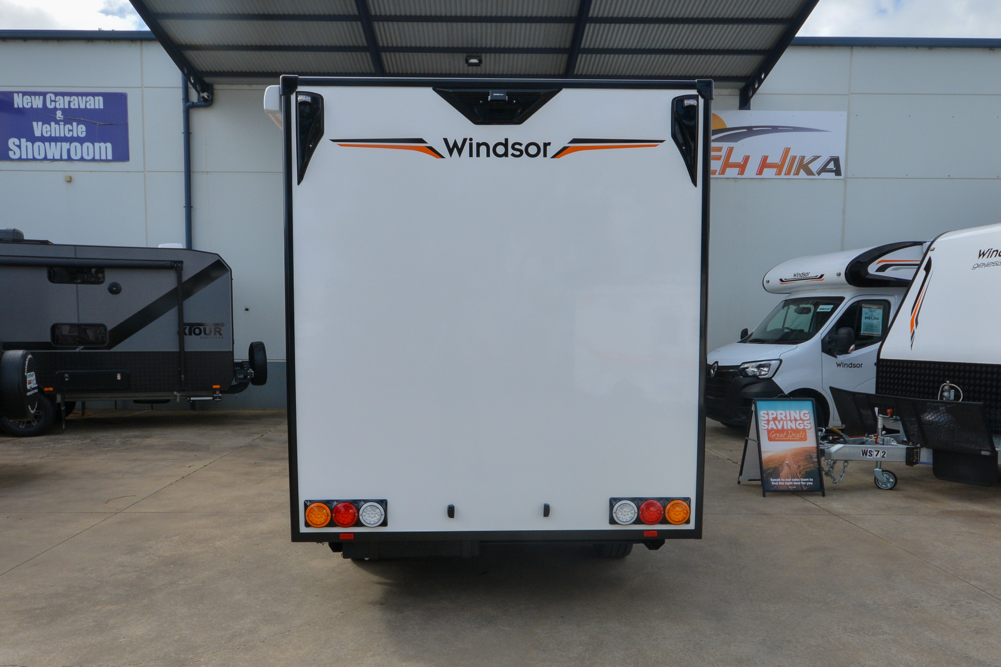 Carousel Popup Thumnails 8 - 2024 Windsor Daintree Renault 2 Berth