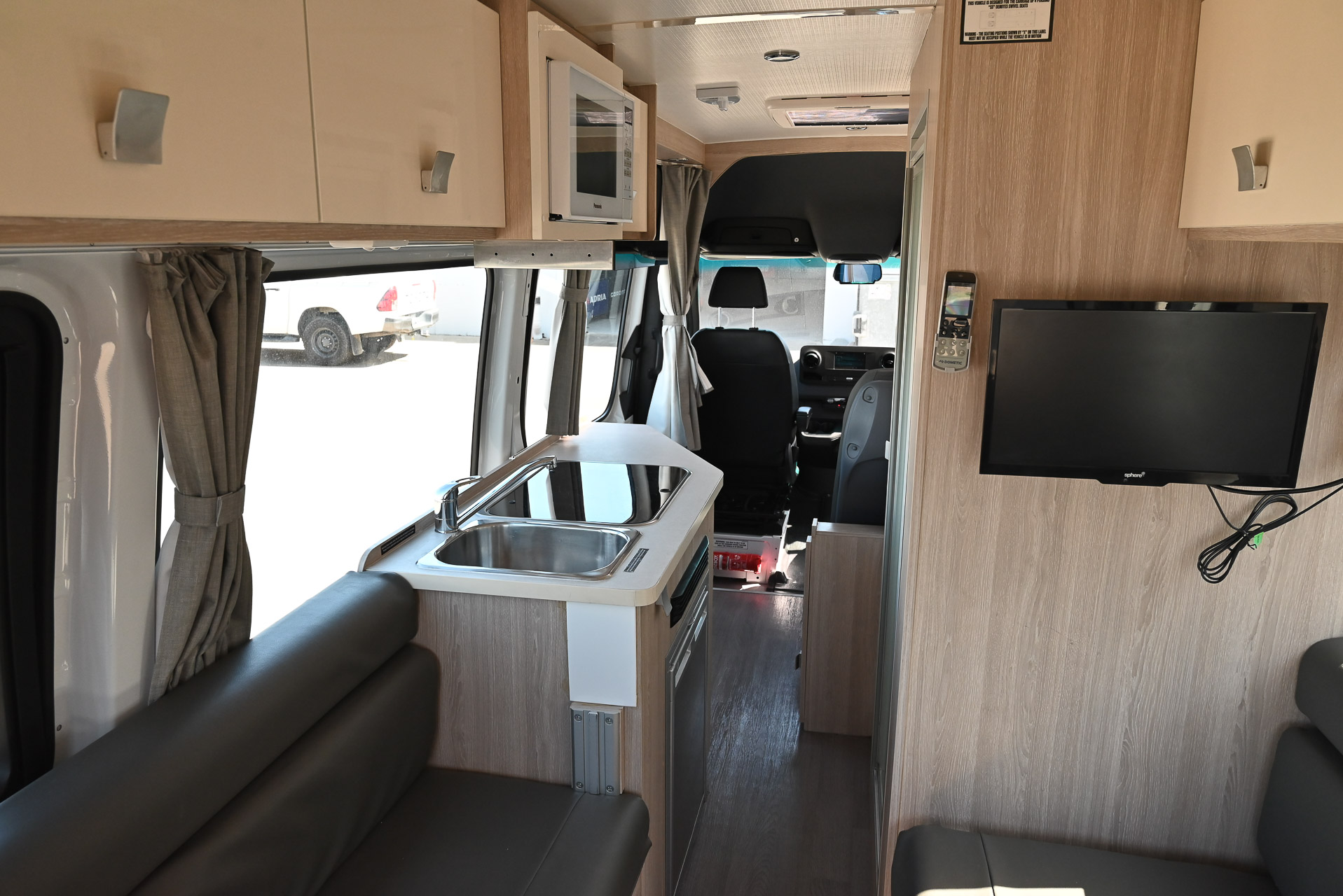 Carousel Popup Thumnails 29 - 2021 Talvor Euro Tourer Mercedes 2 Berth