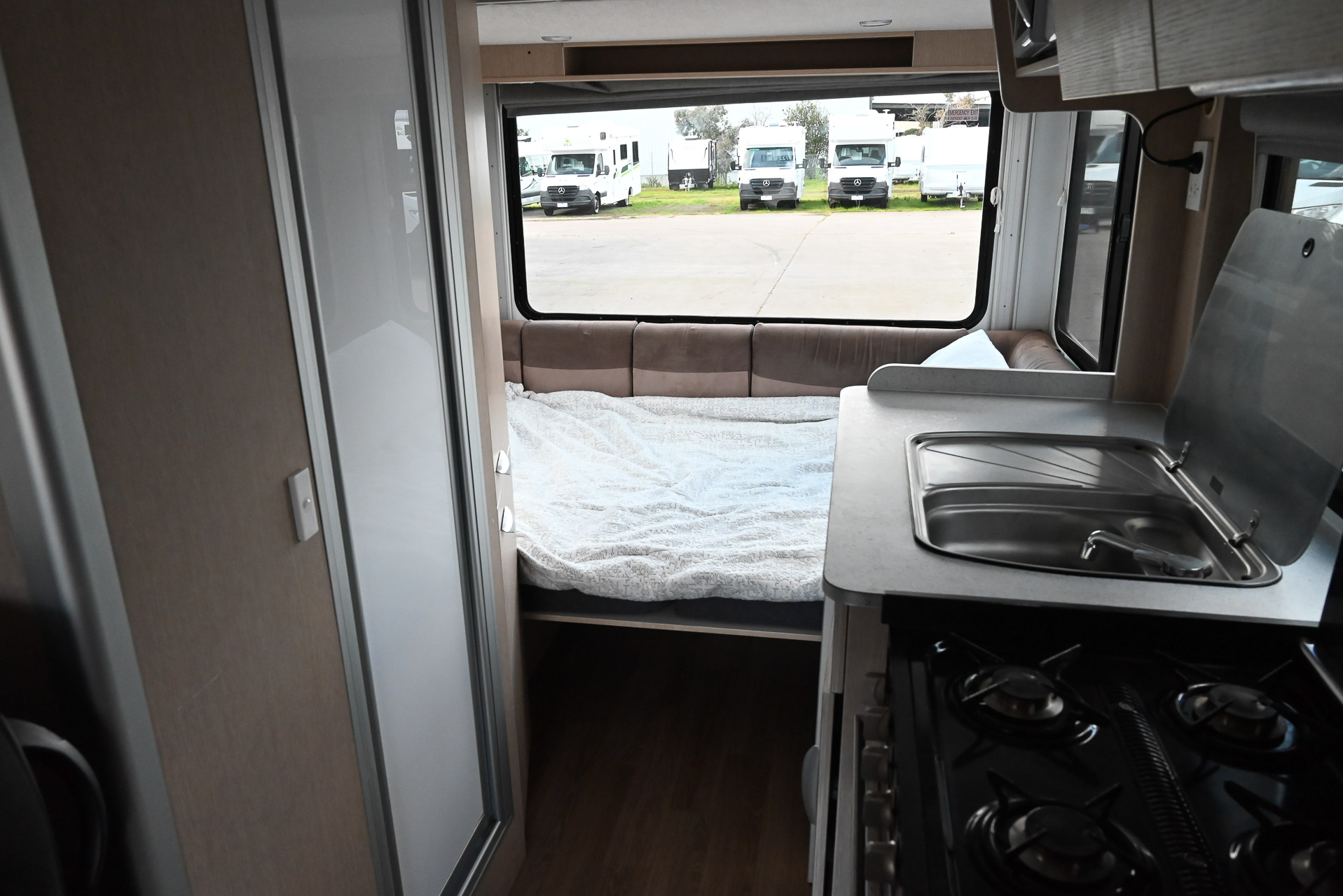 Carousel Popup Thumnails 23 - 2021 Kea Nomad Mercedes M700 3 Berth
