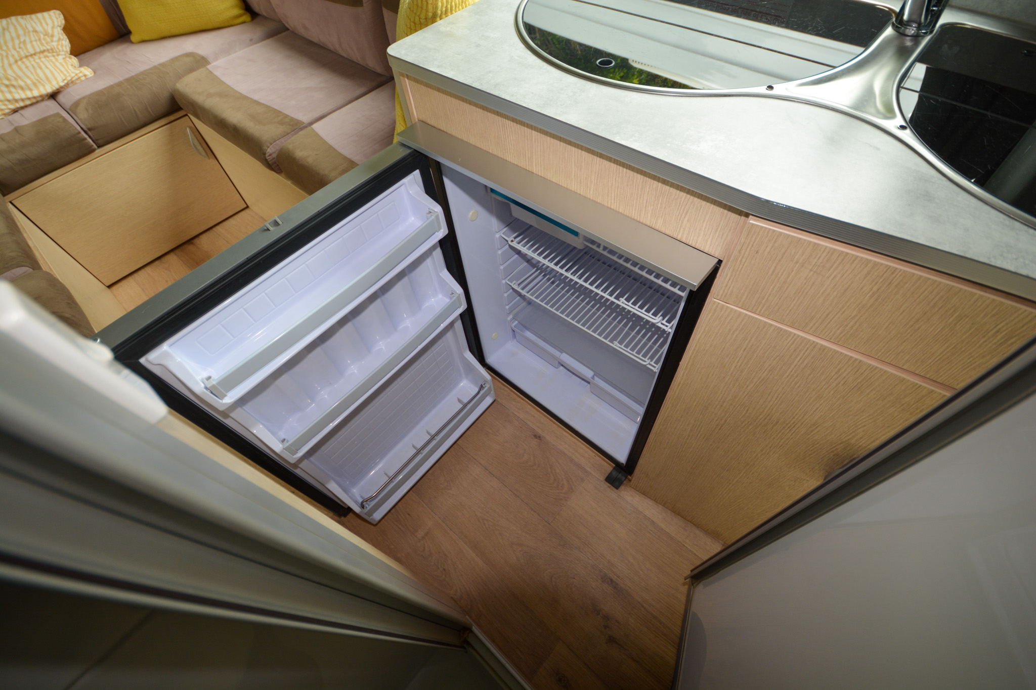 Carousel Popup Thumnails 27 - 2022 Kea Nomad M700 Mercedes 3 Berth