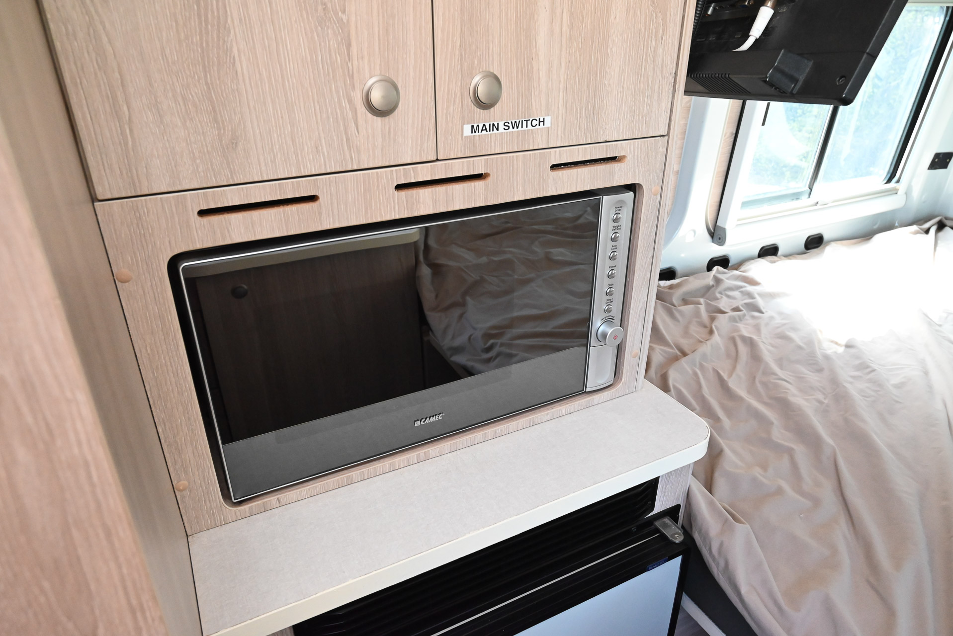 Carousel Popup Thumnails 25 - 2022 Talvor Euro Mini LDV 2 Berth